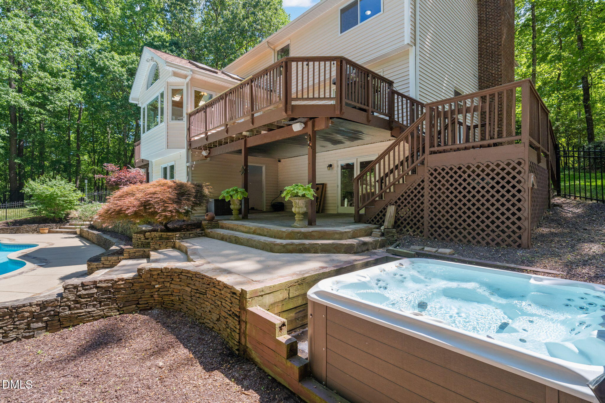 main property photo 42