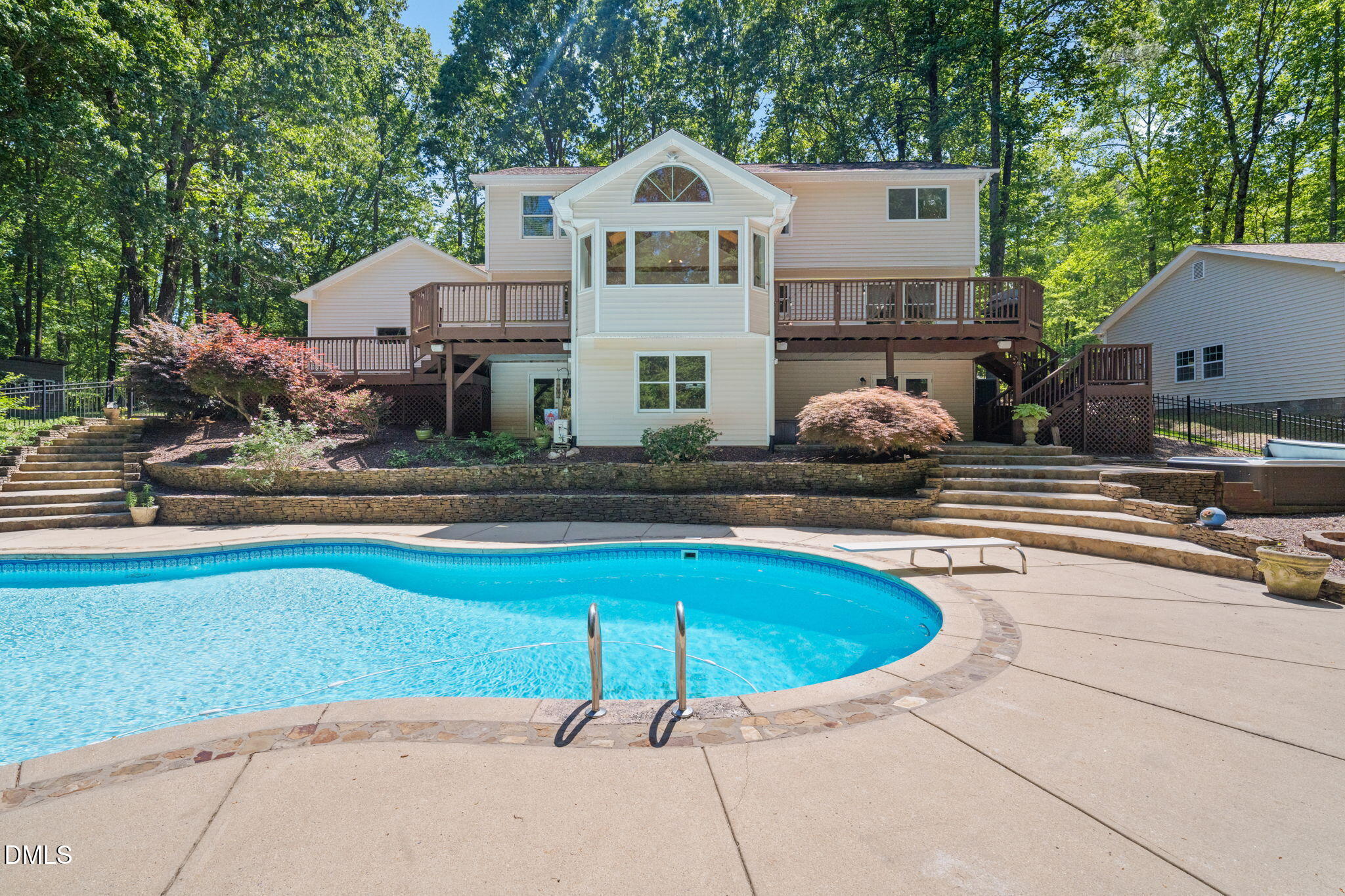 main property photo 44