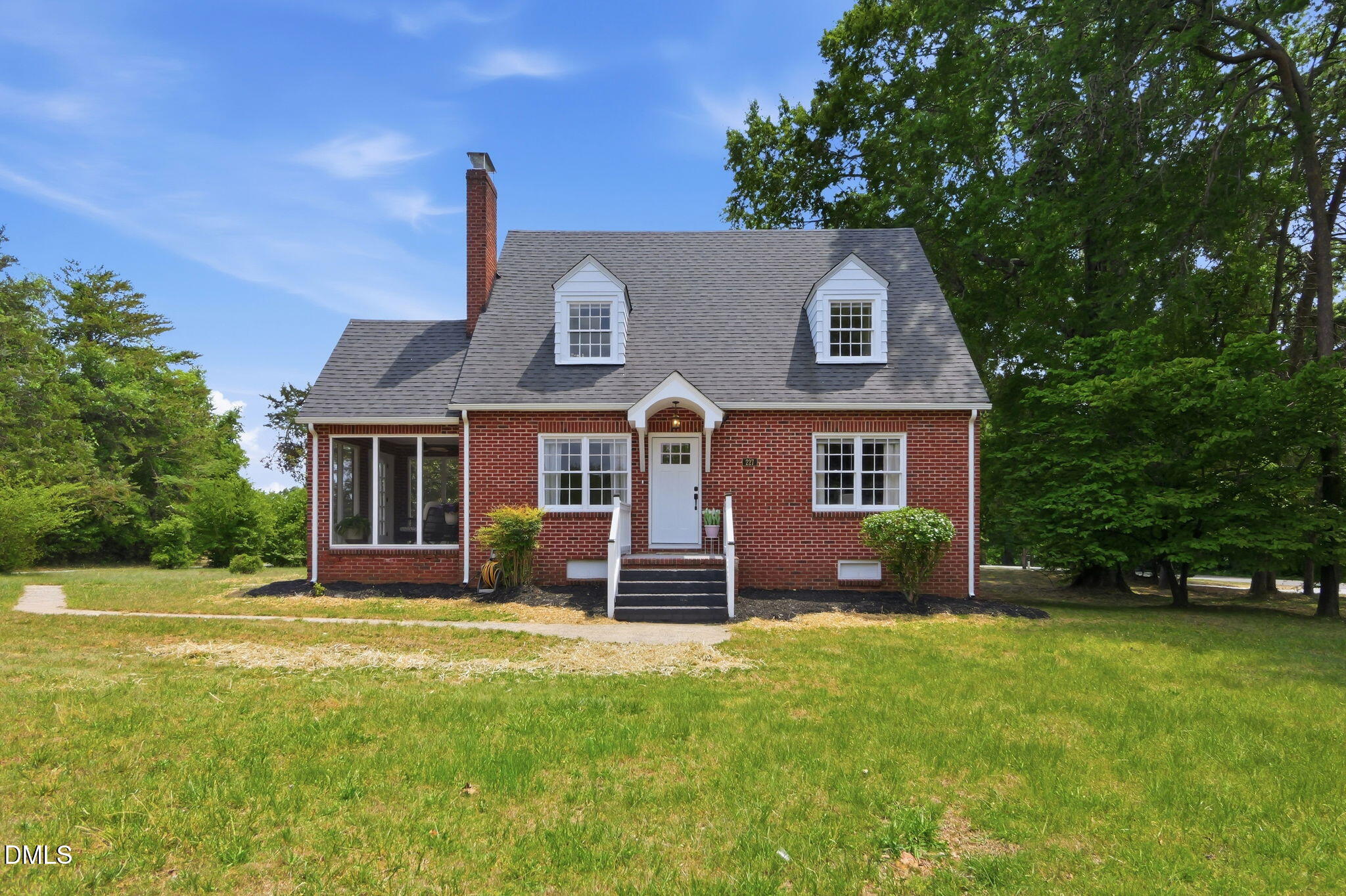main property photo 6