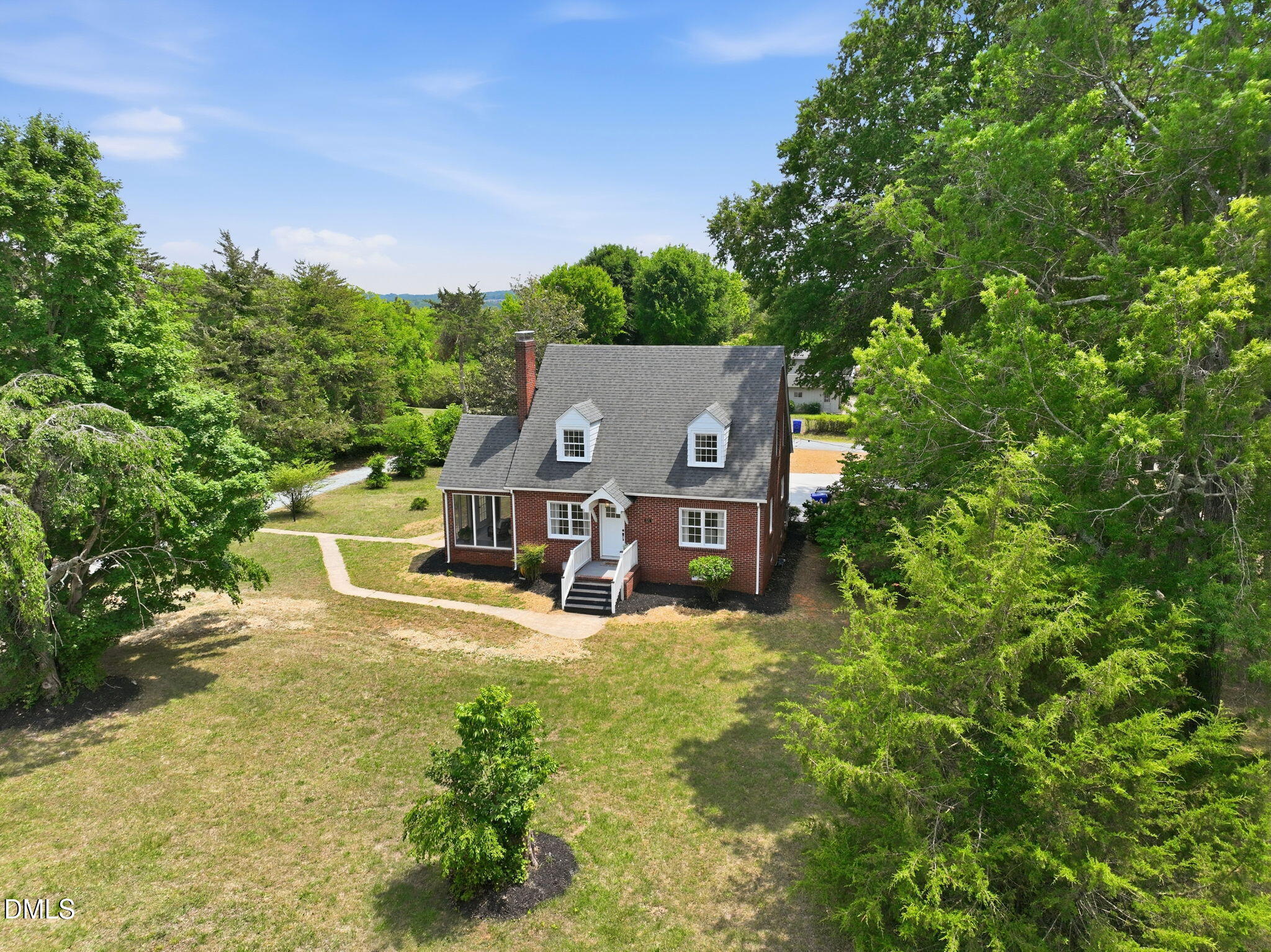 main property photo 7