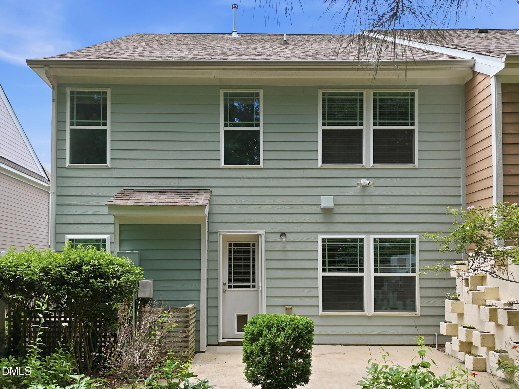 main property photo 40