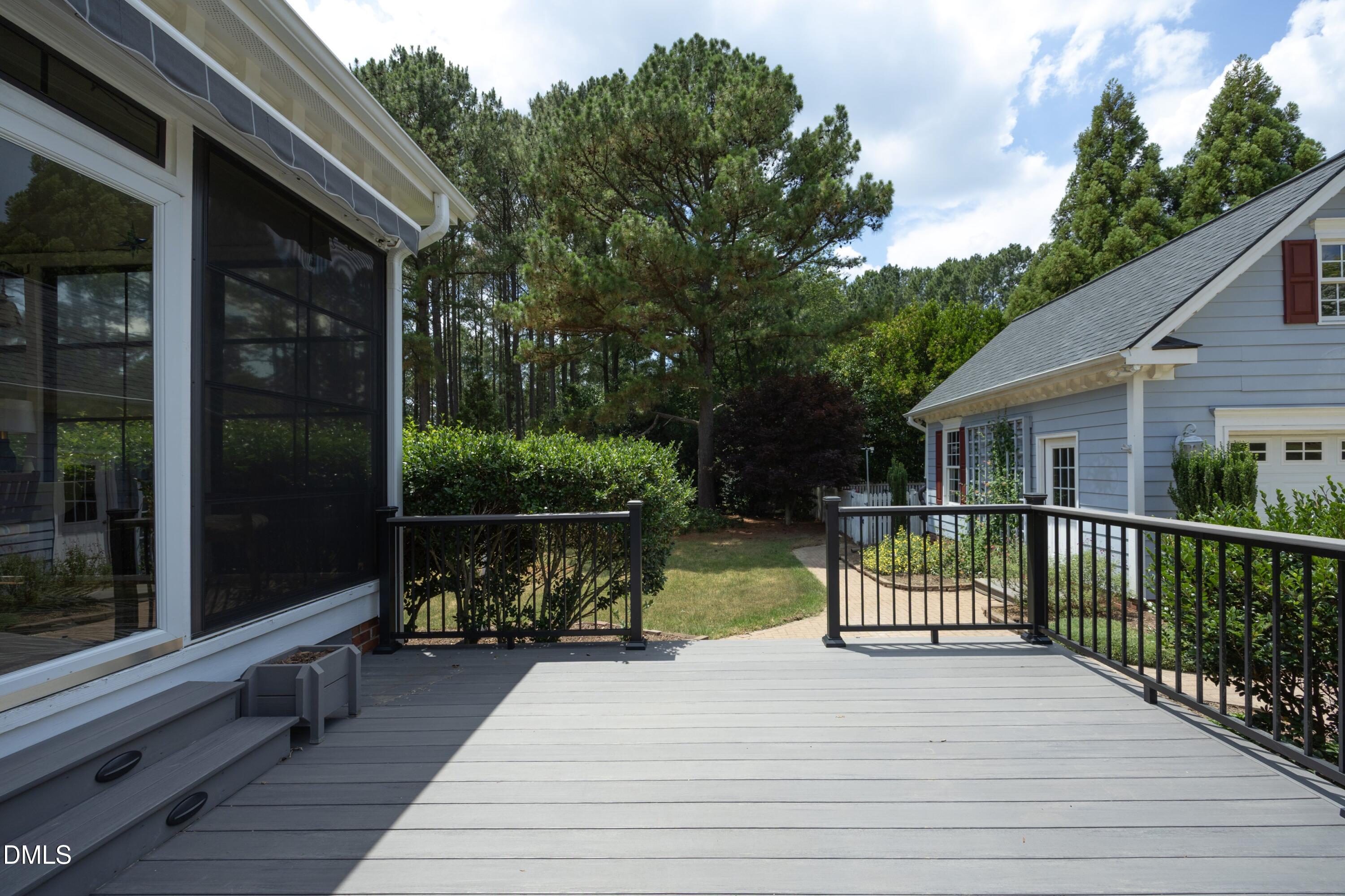main property photo 40