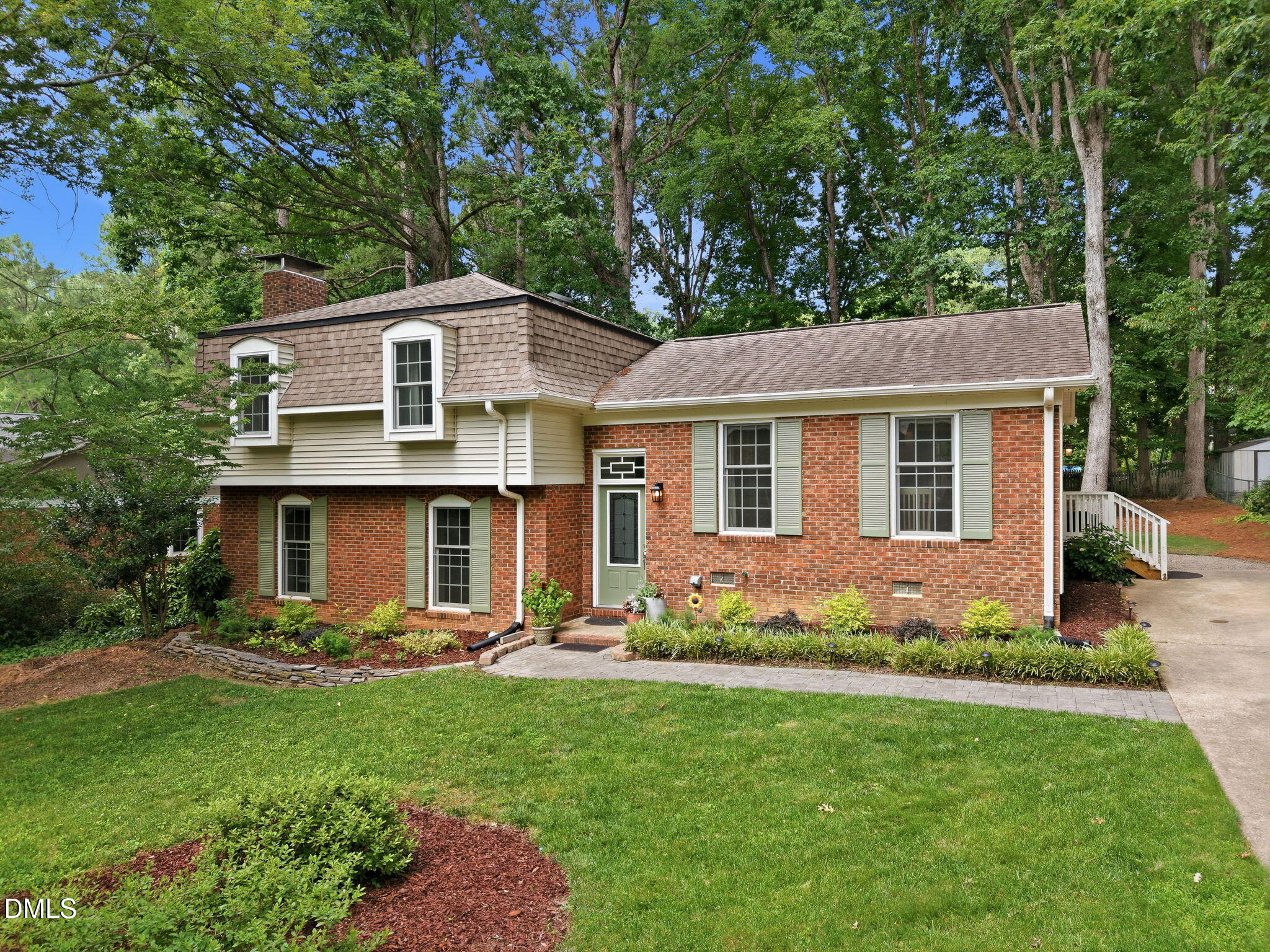 main property photo 35