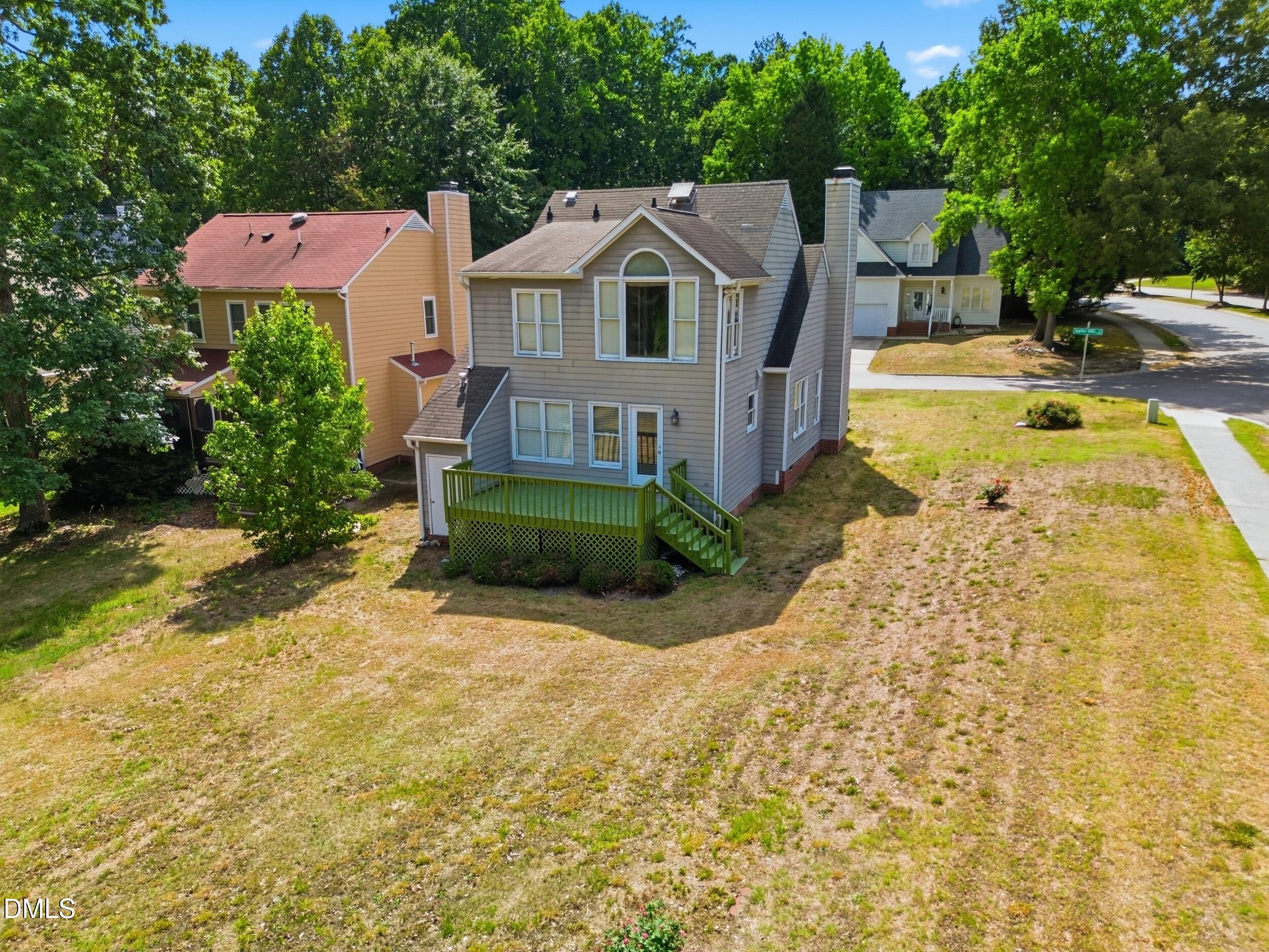 main property photo 27