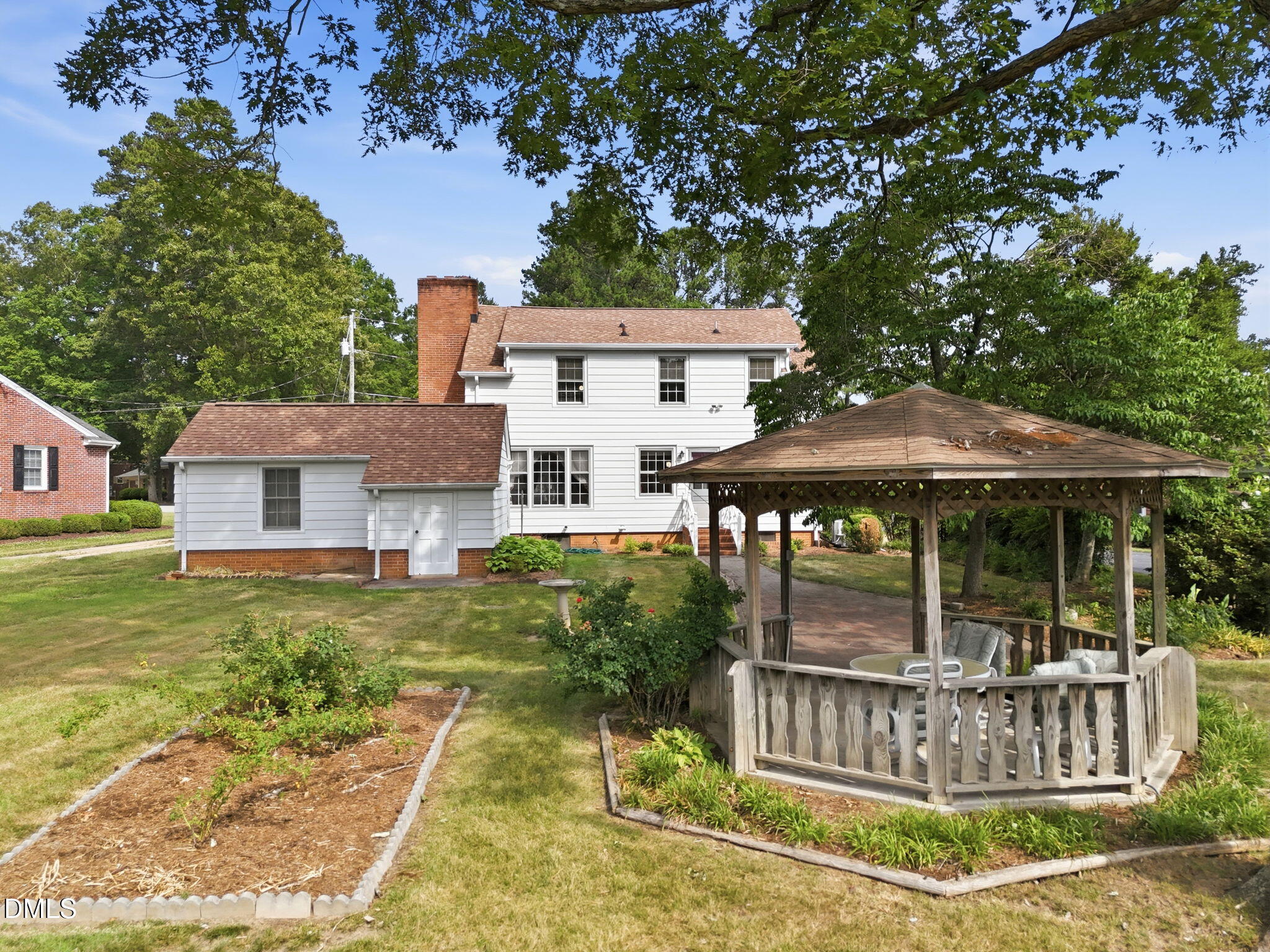 main property photo 14