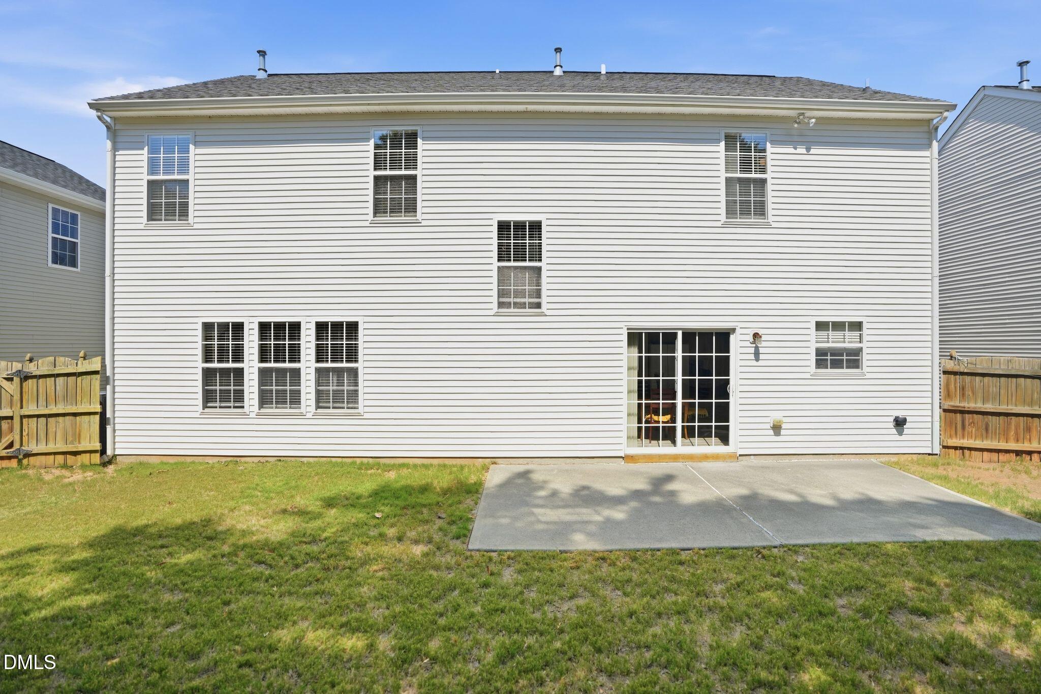 main property photo 32