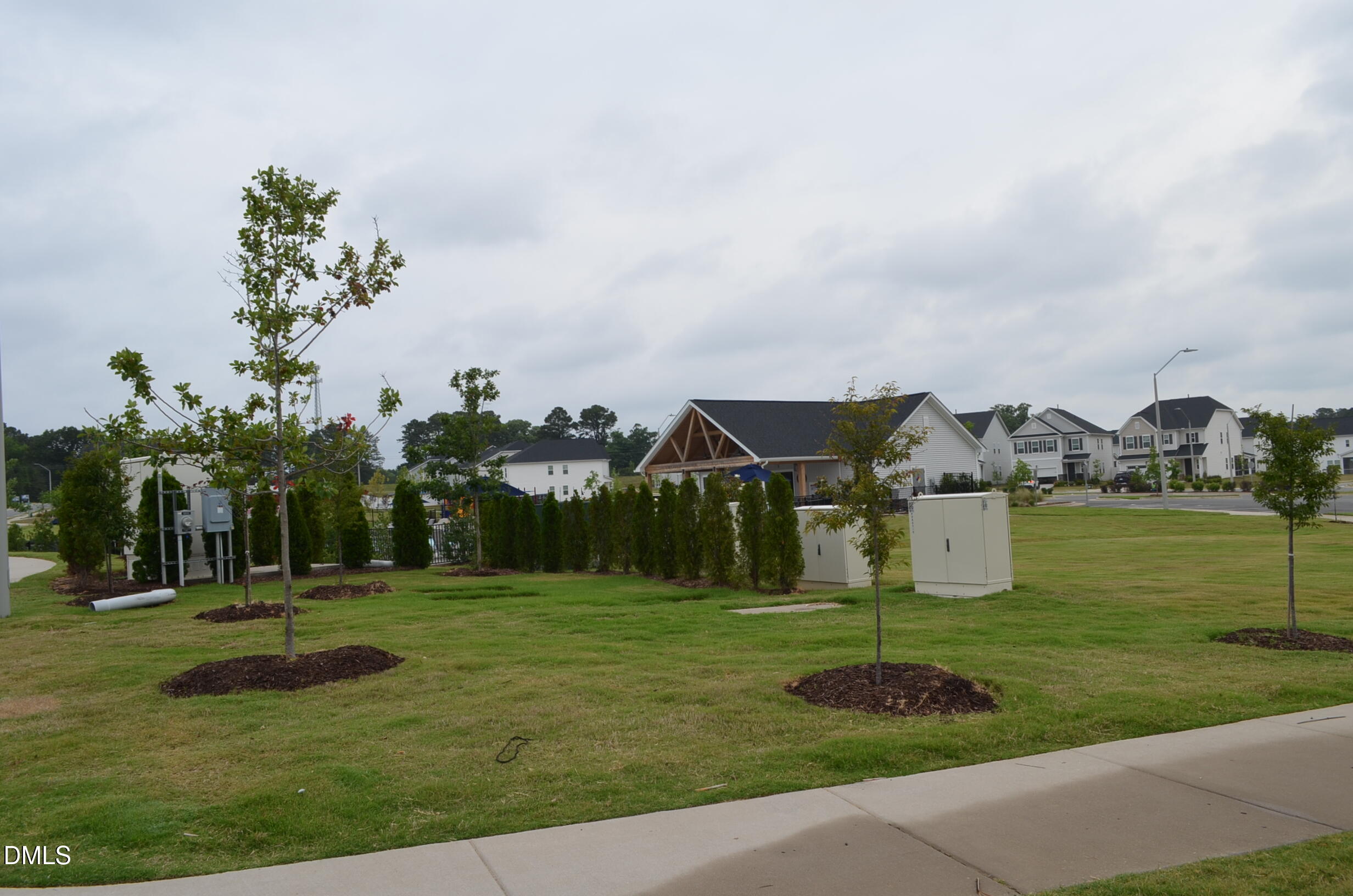 main property photo 36