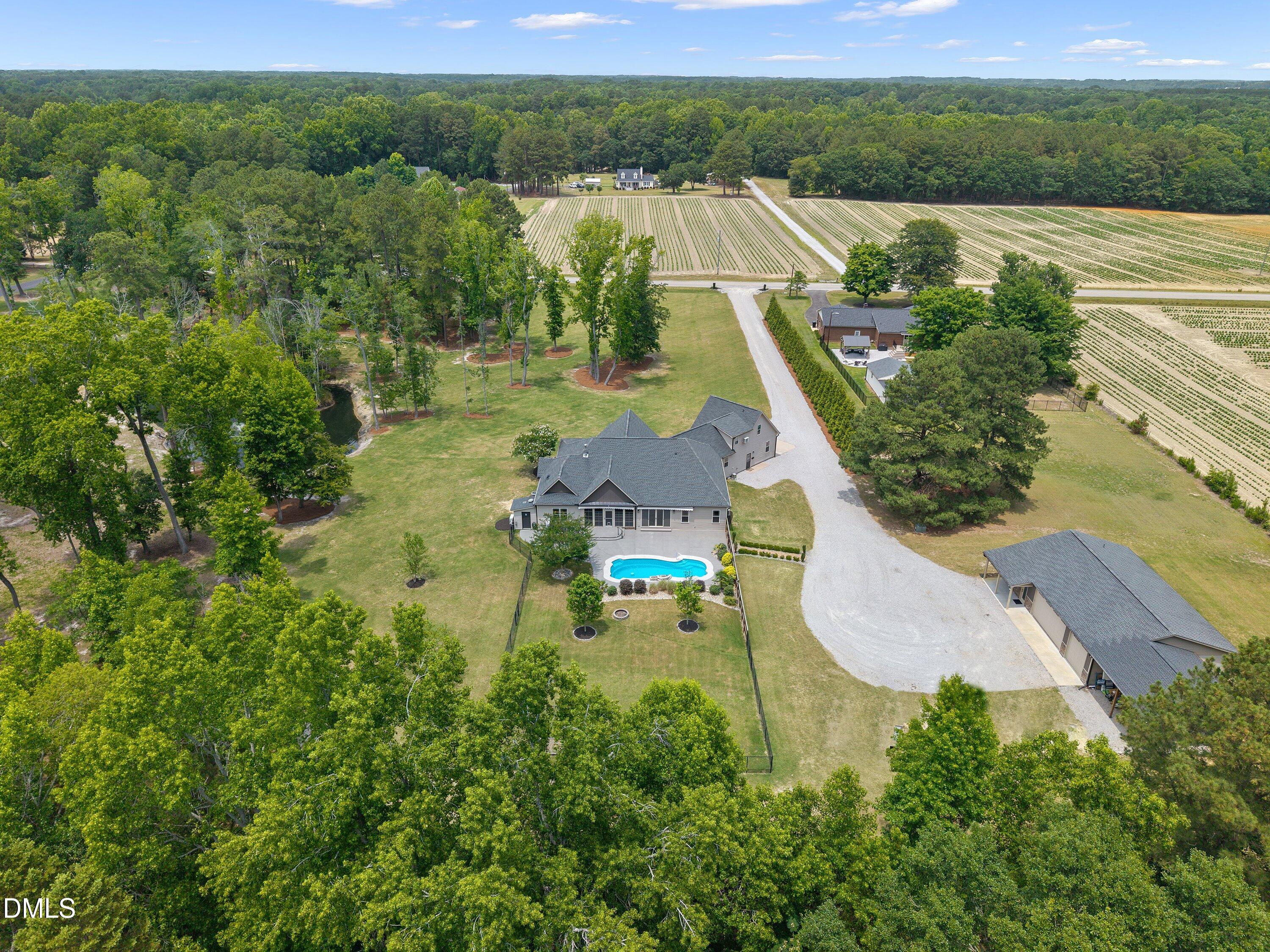 main property photo 2