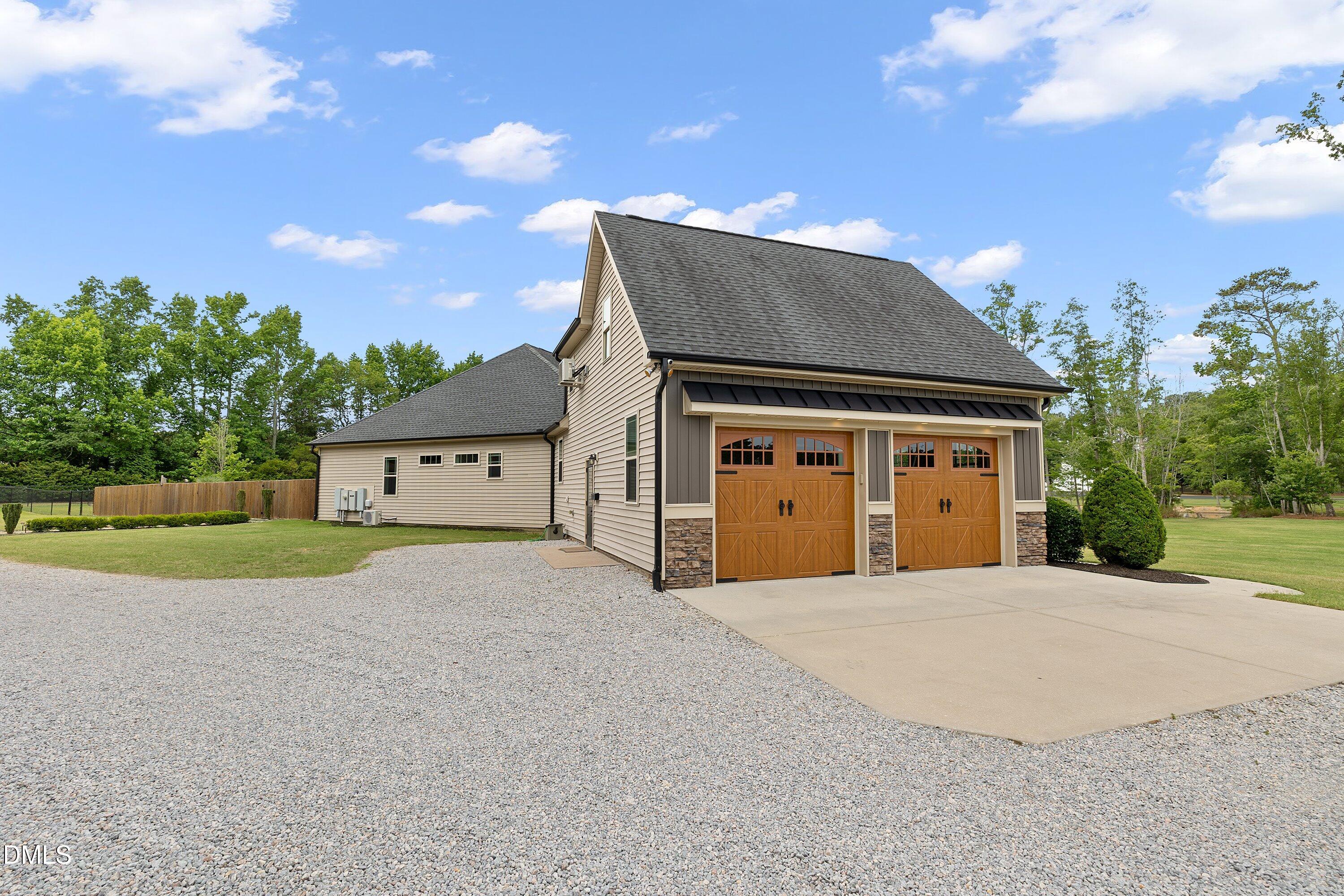 main property photo 70