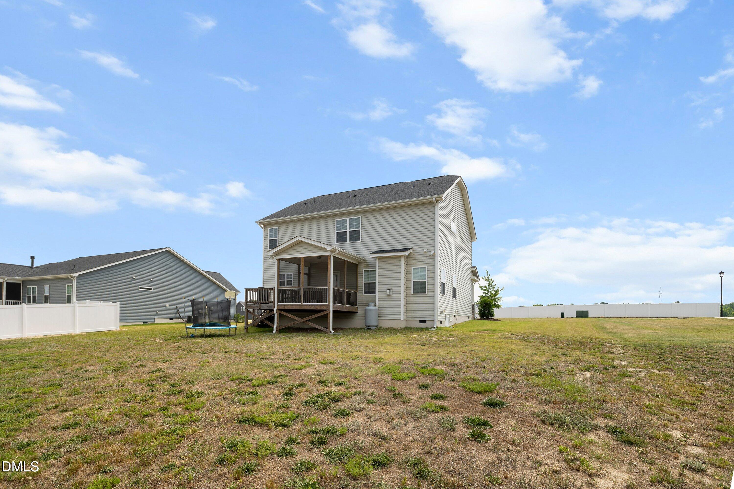 main property photo 40