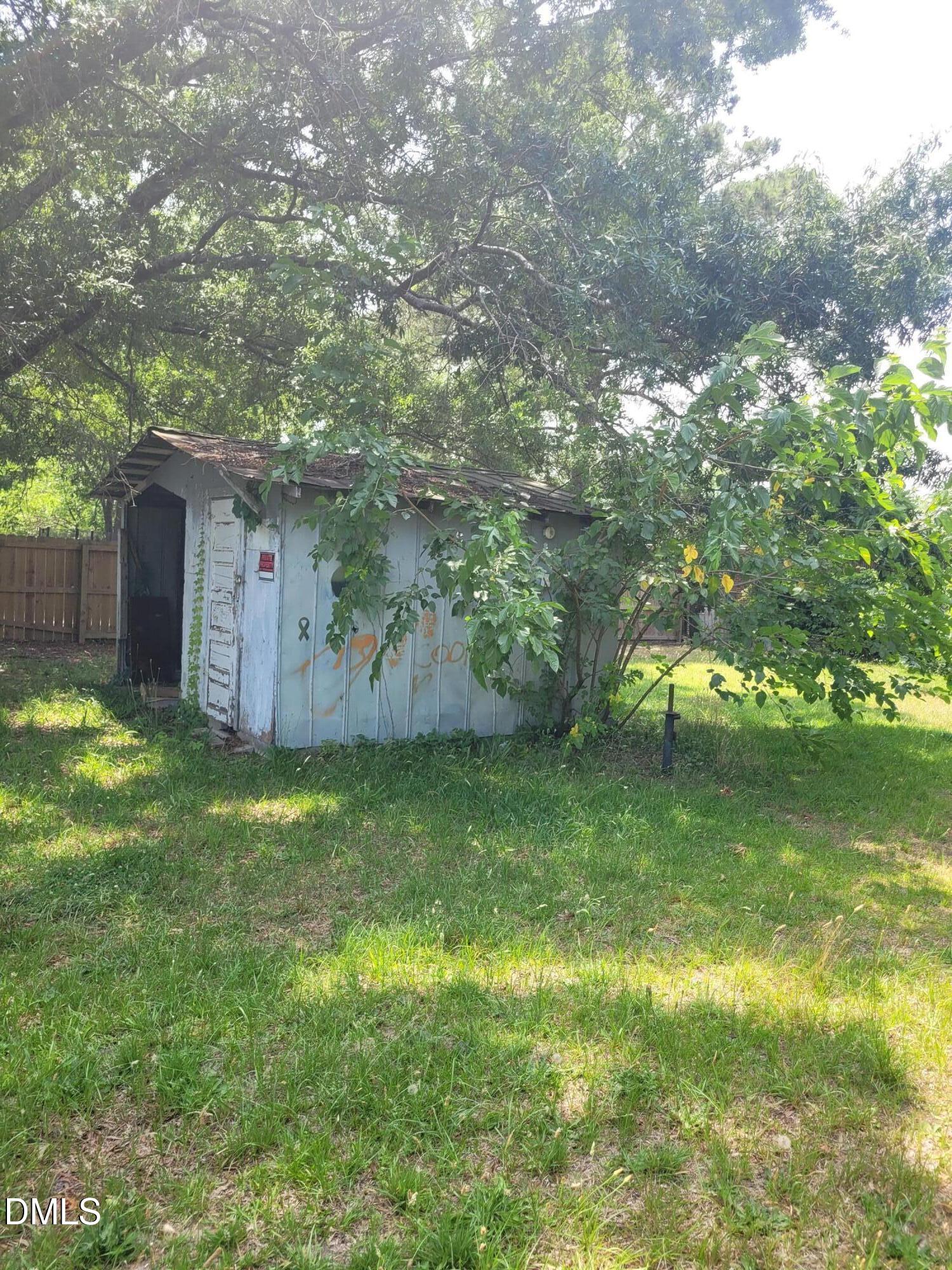 main property photo 8