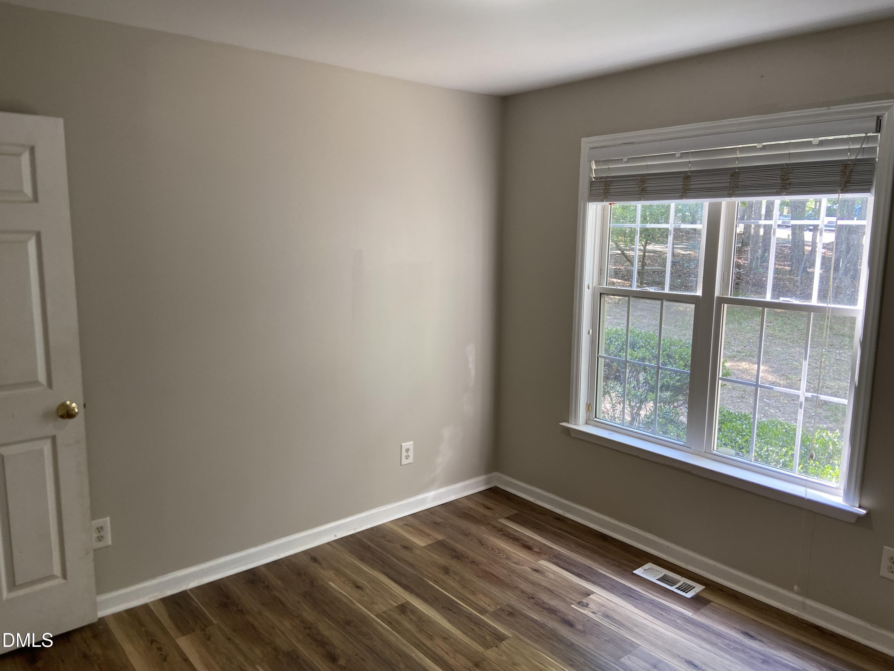property viewer photo 11