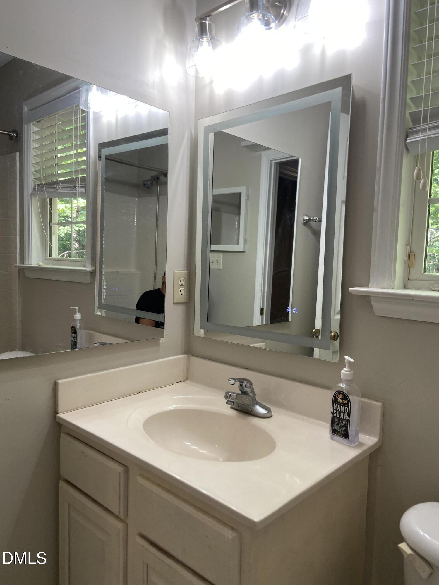 property viewer photo 13