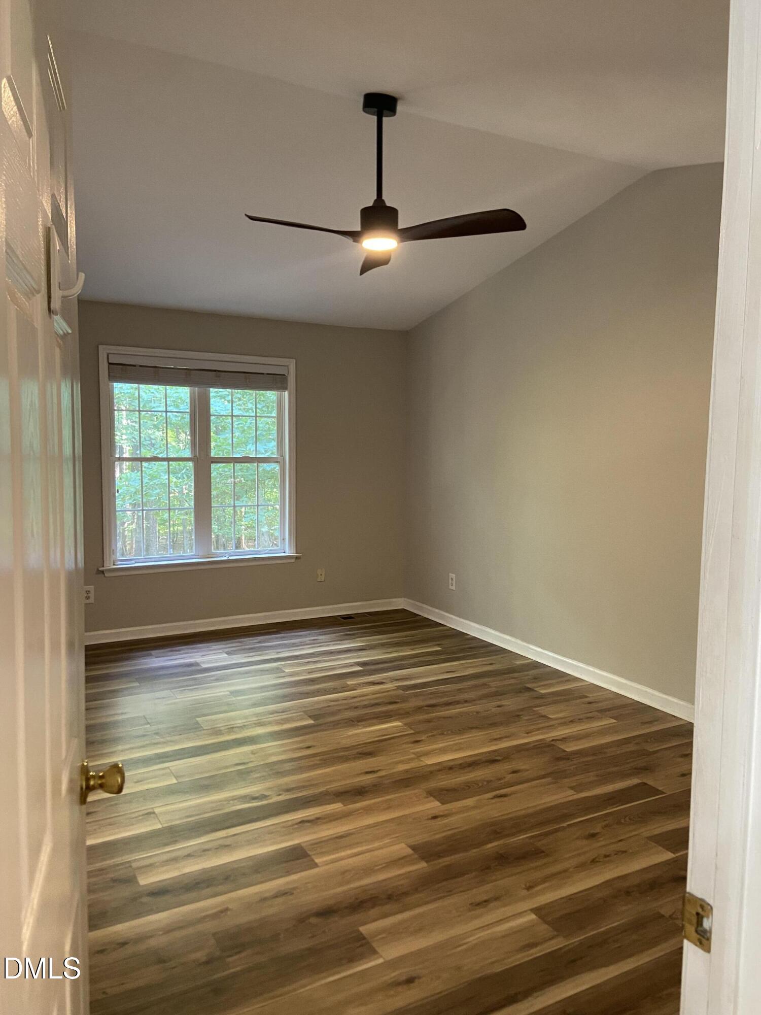 property viewer photo 14