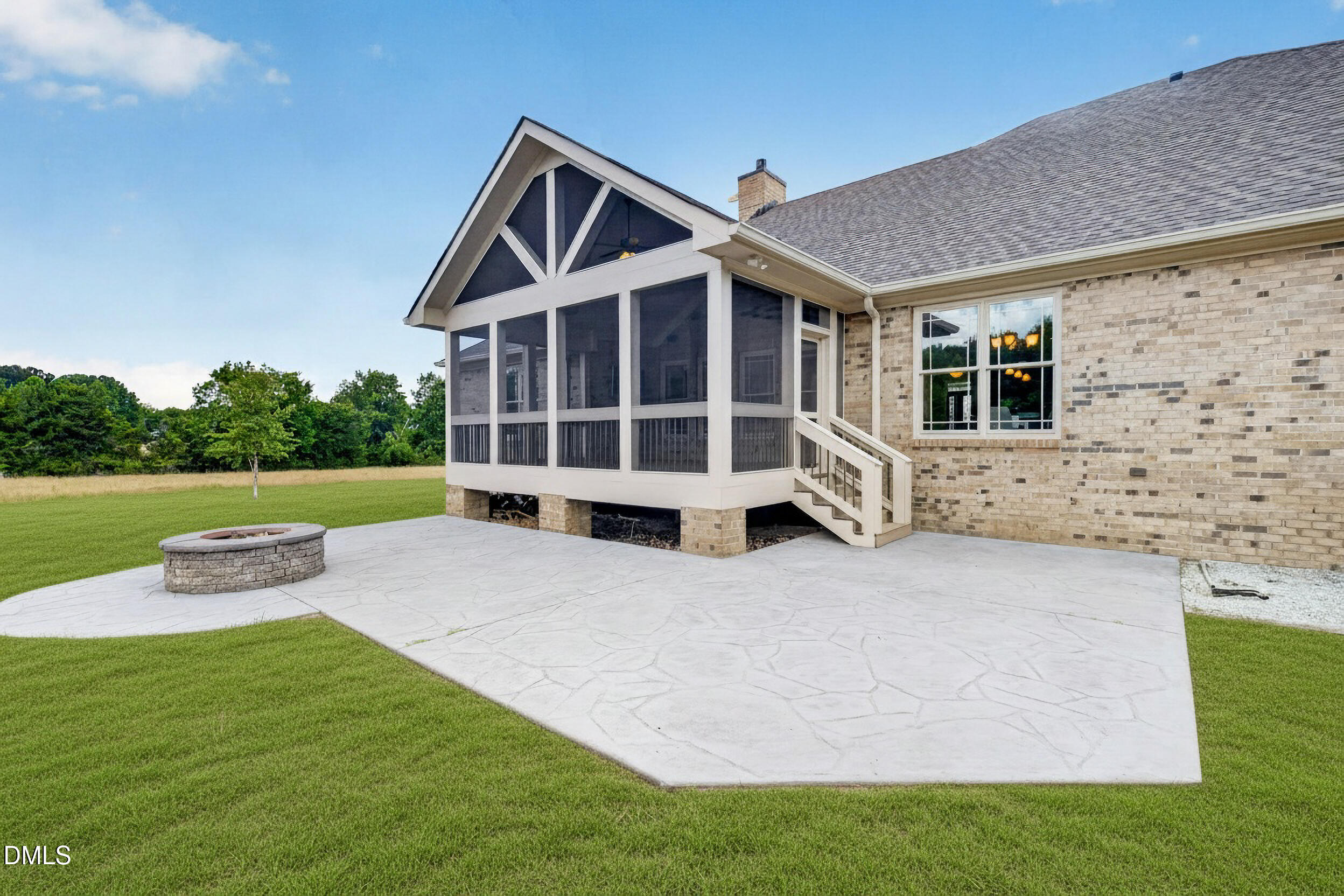 main property photo 47