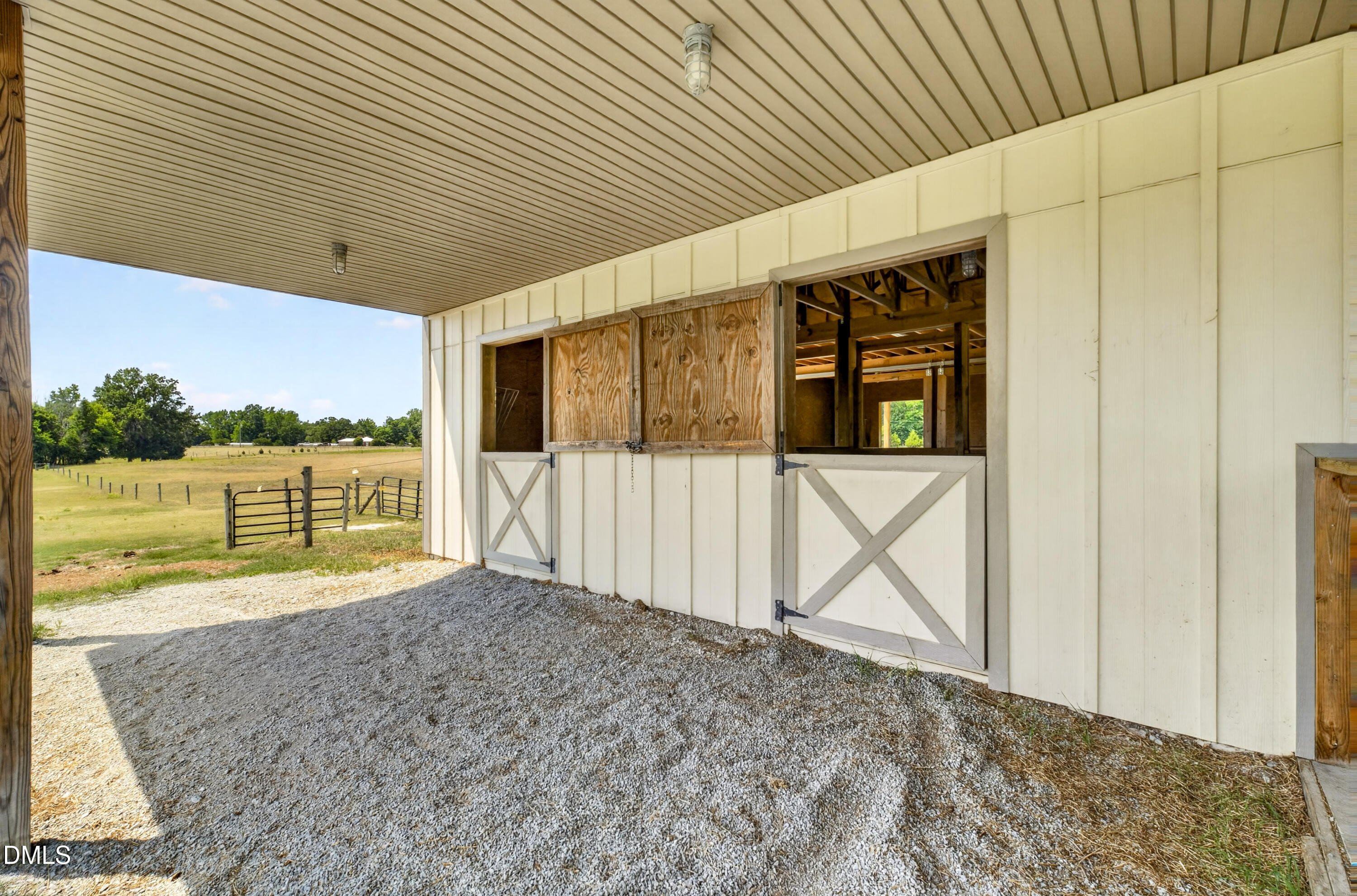 main property photo 78