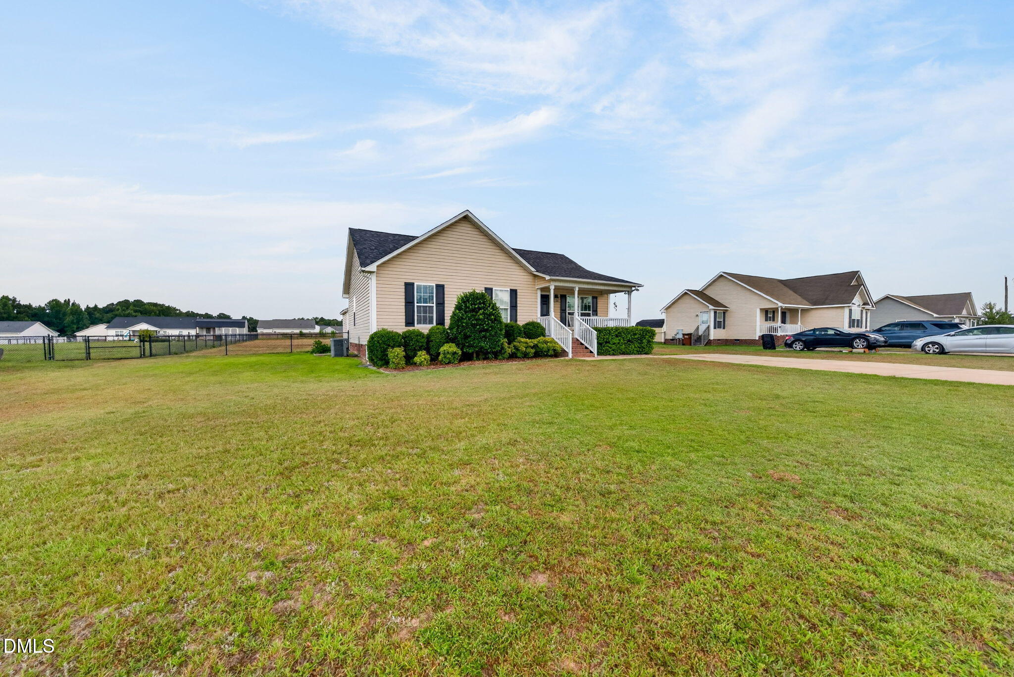 main property photo 34