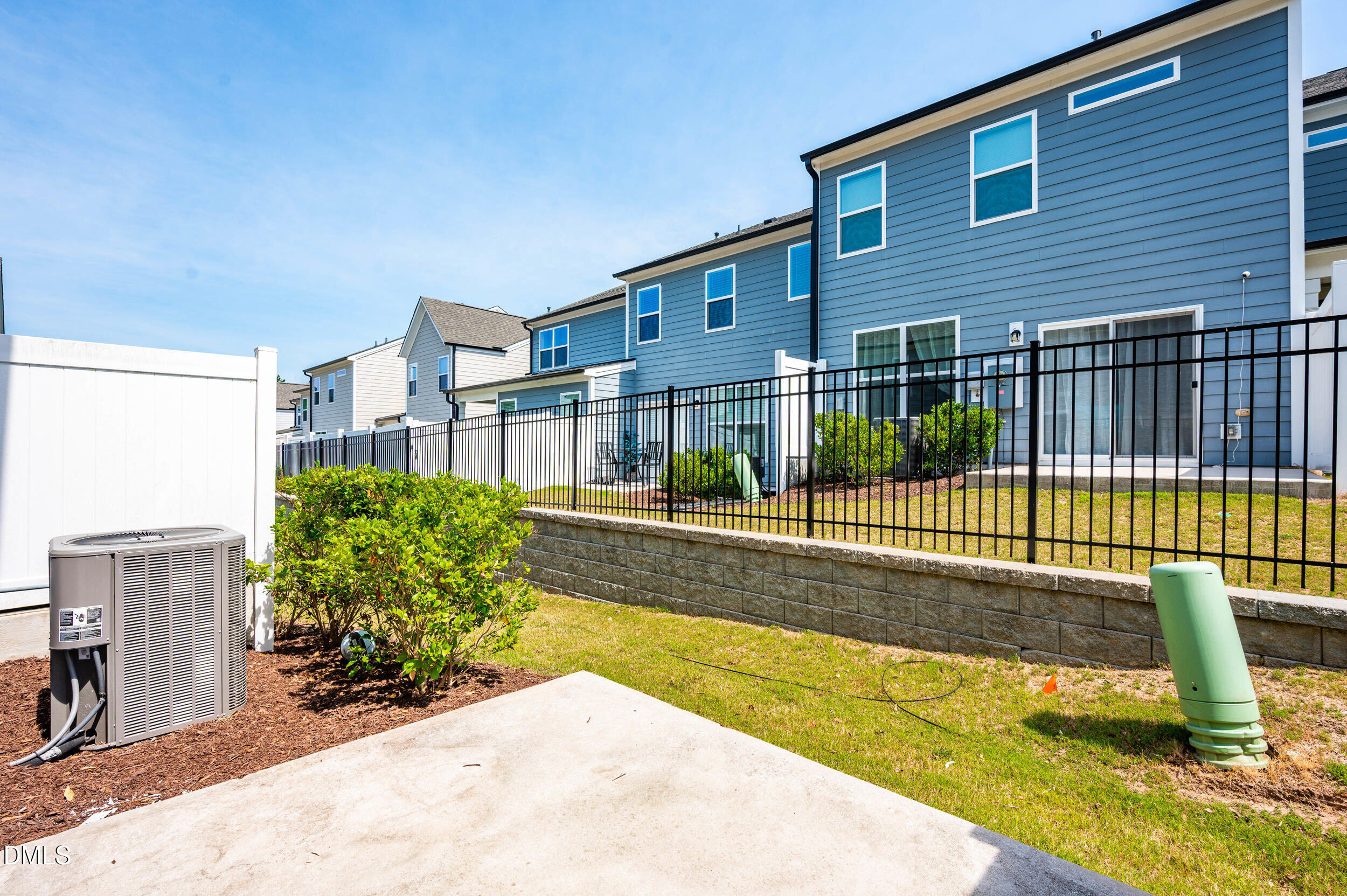 main property photo 24