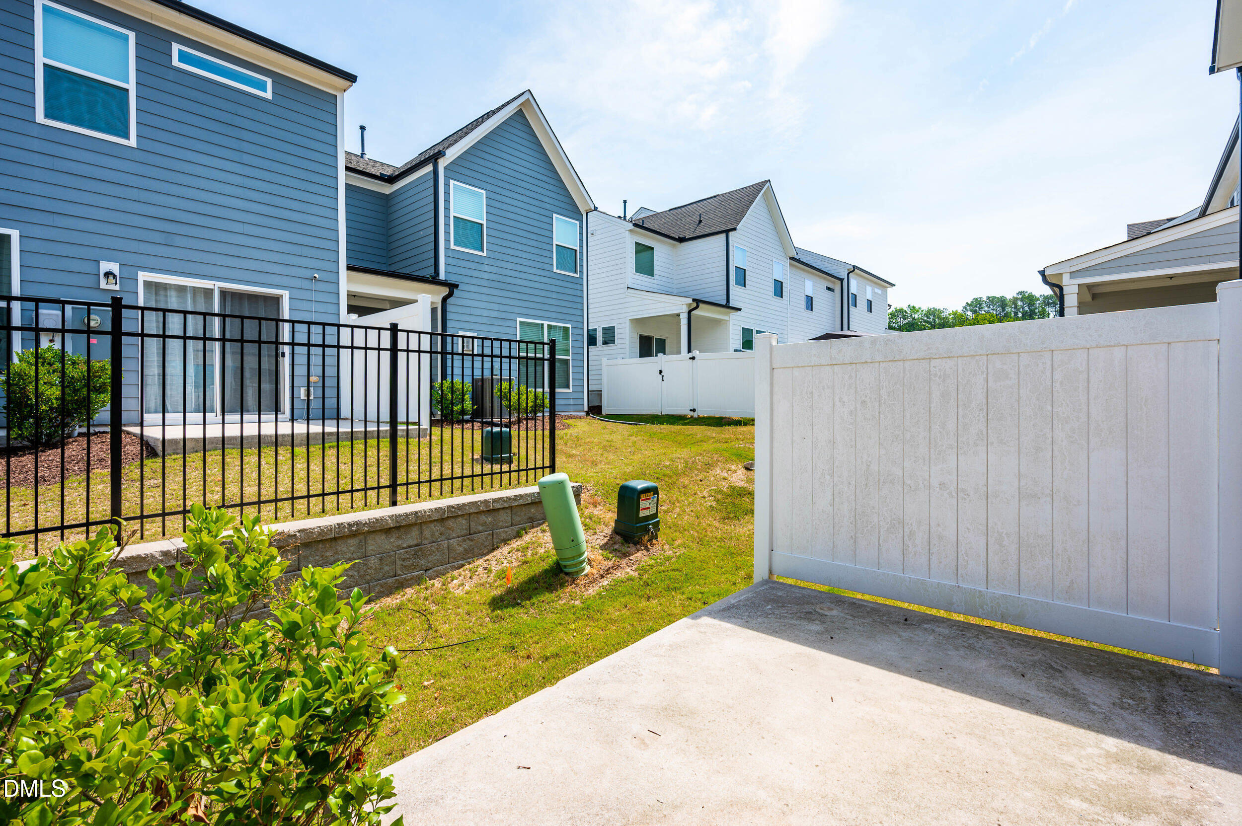 main property photo 25