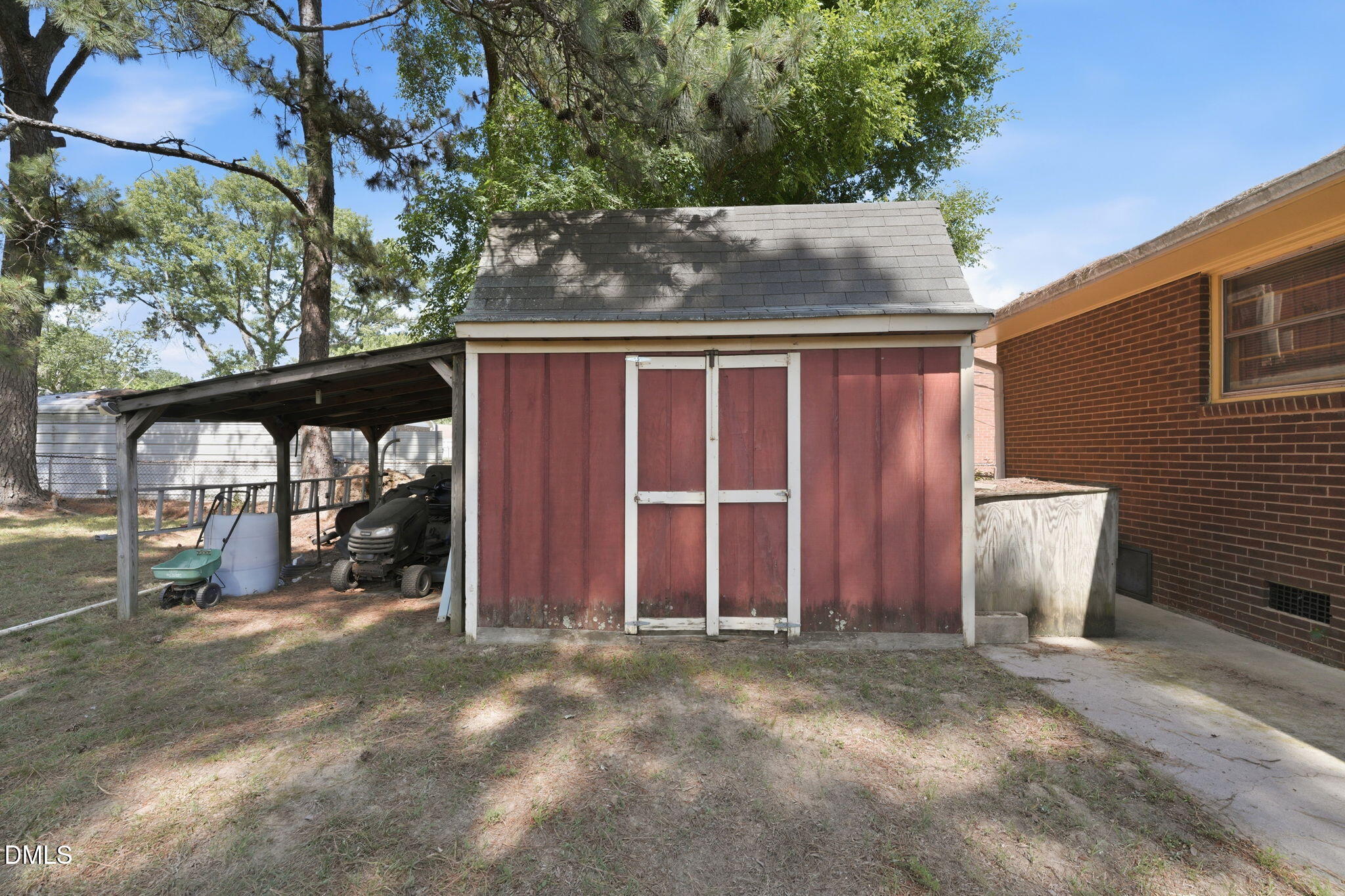main property photo 26