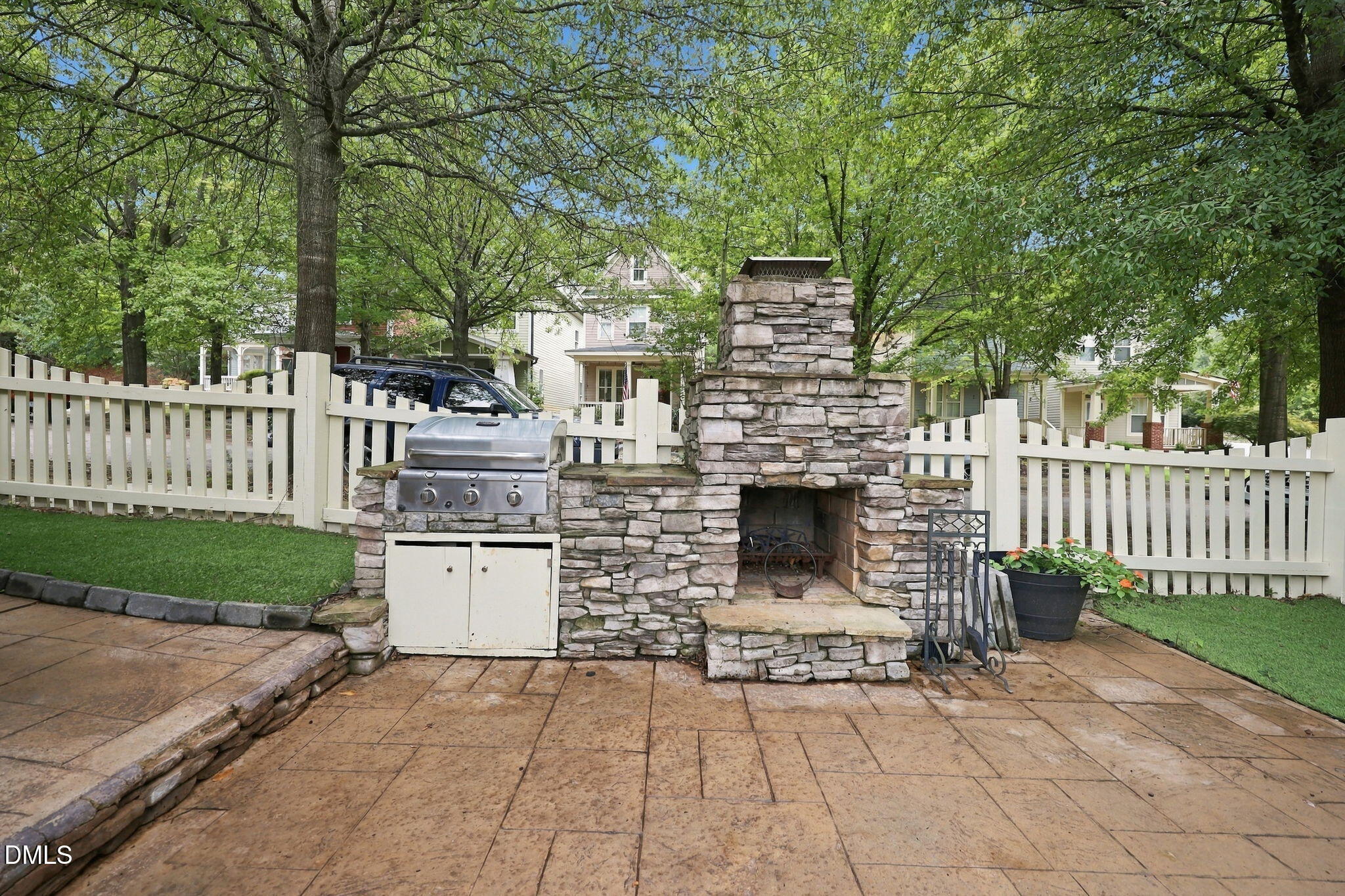 main property photo 47