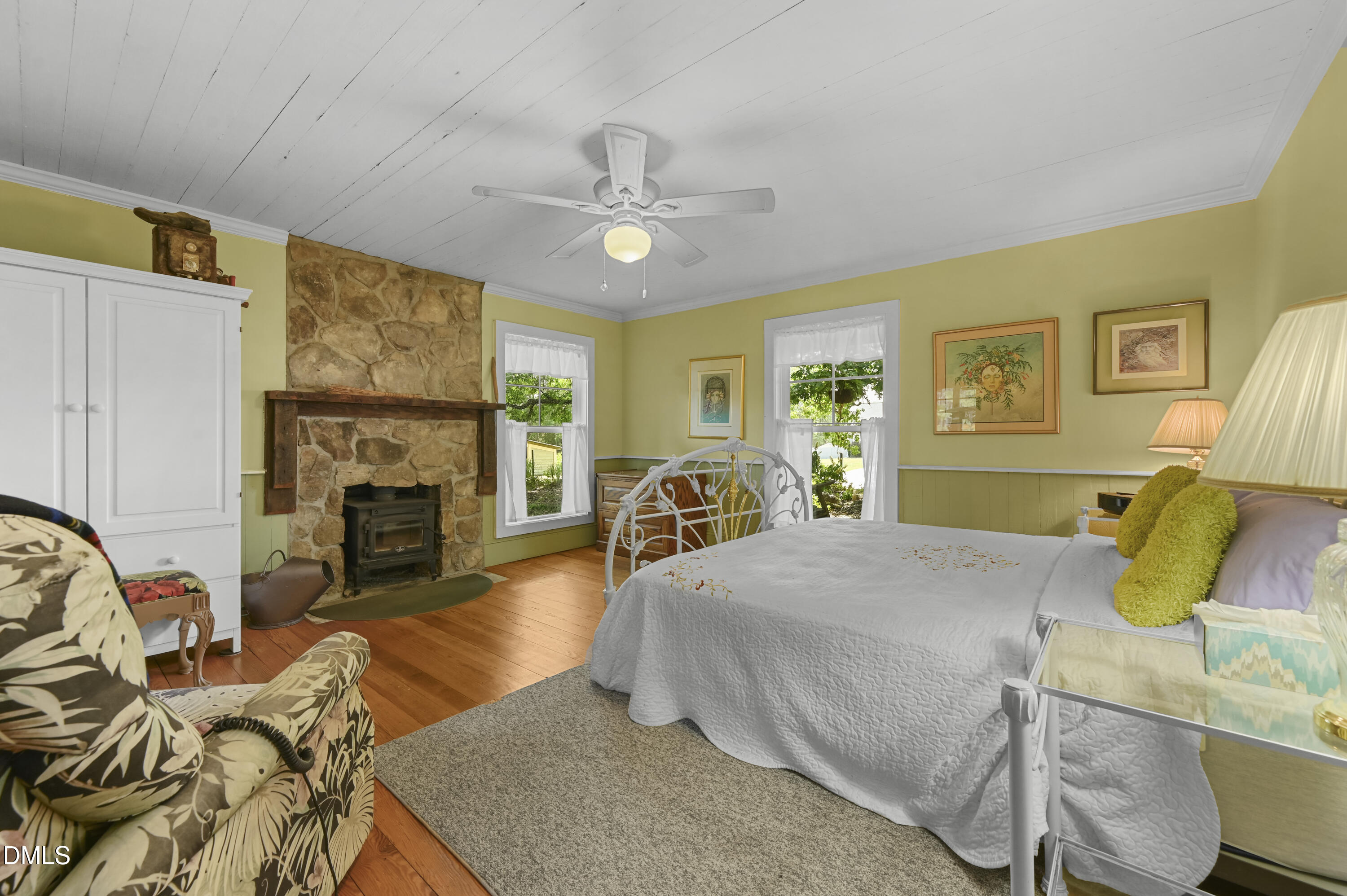 main property photo 14
