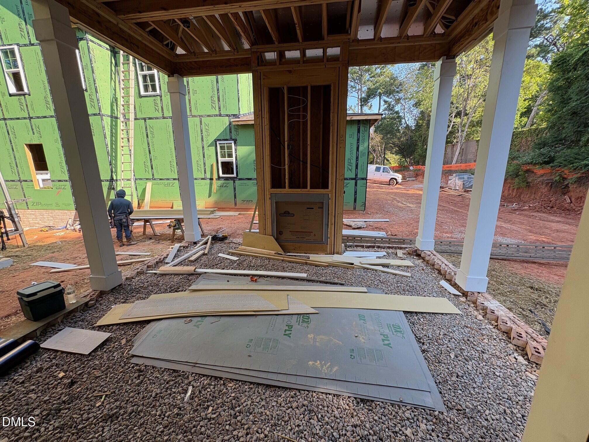 main property photo 8