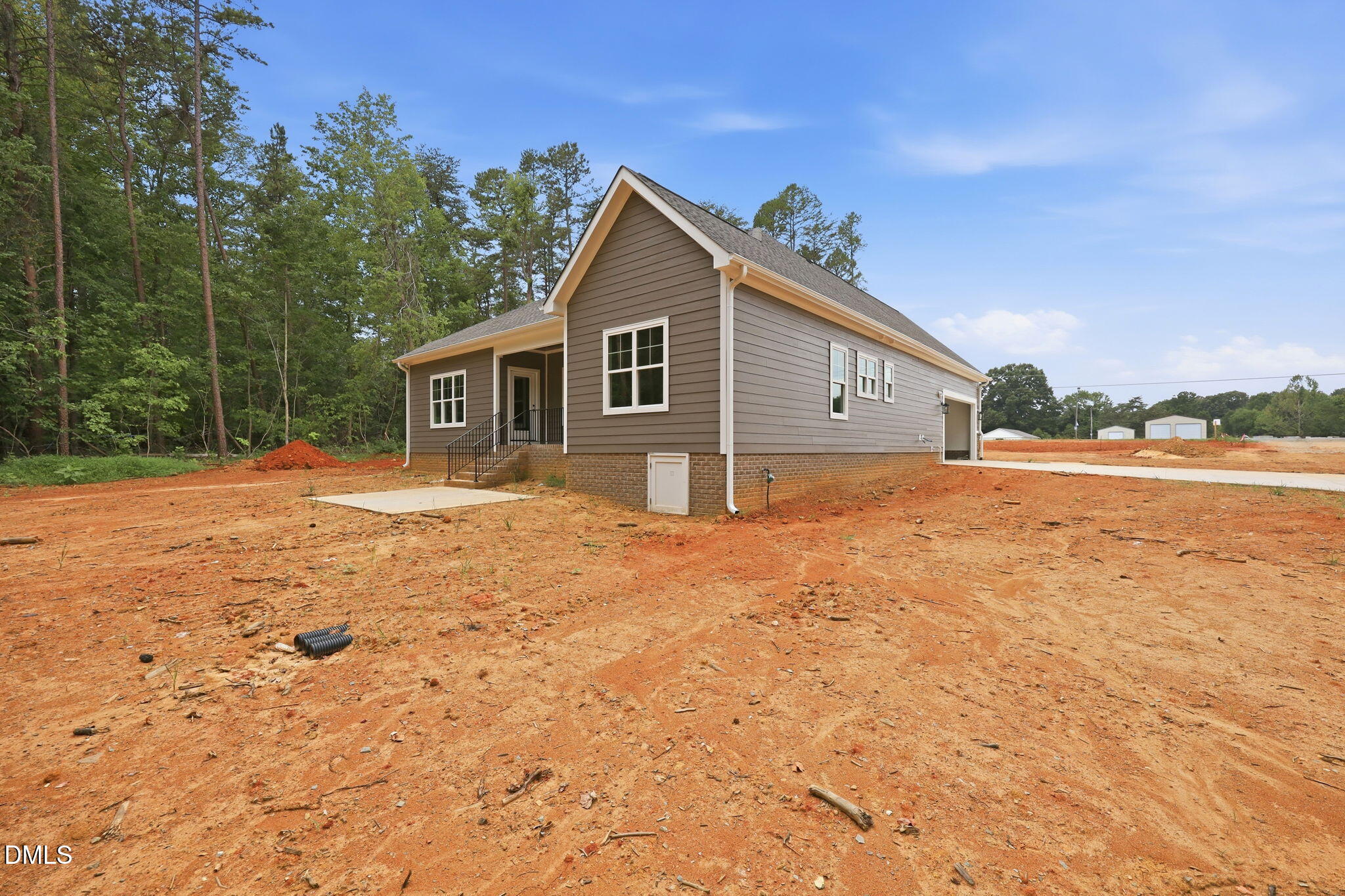 main property photo 37