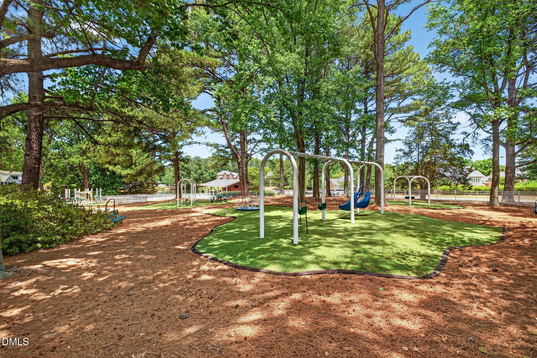 main property photo 34