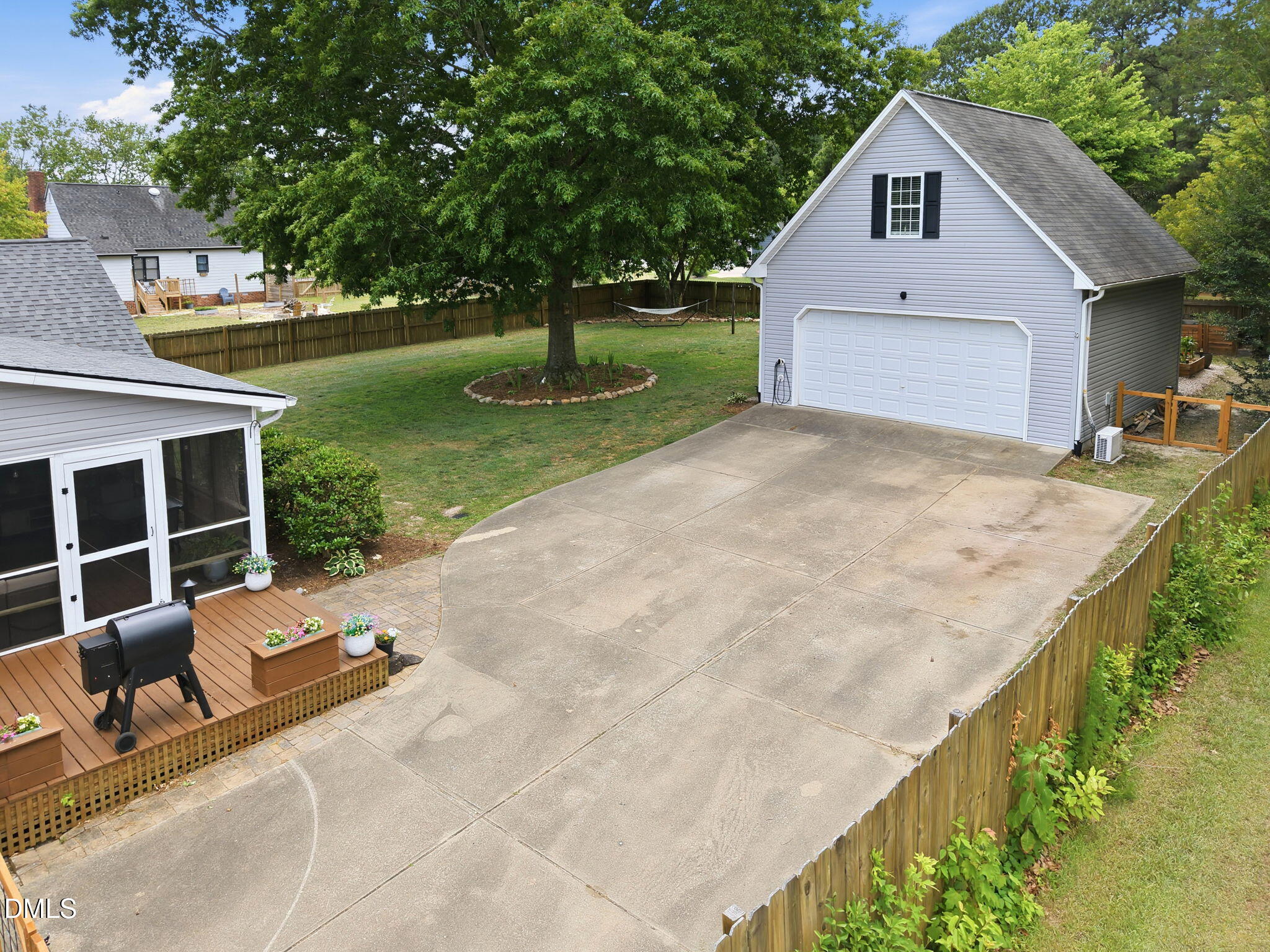 main property photo 29
