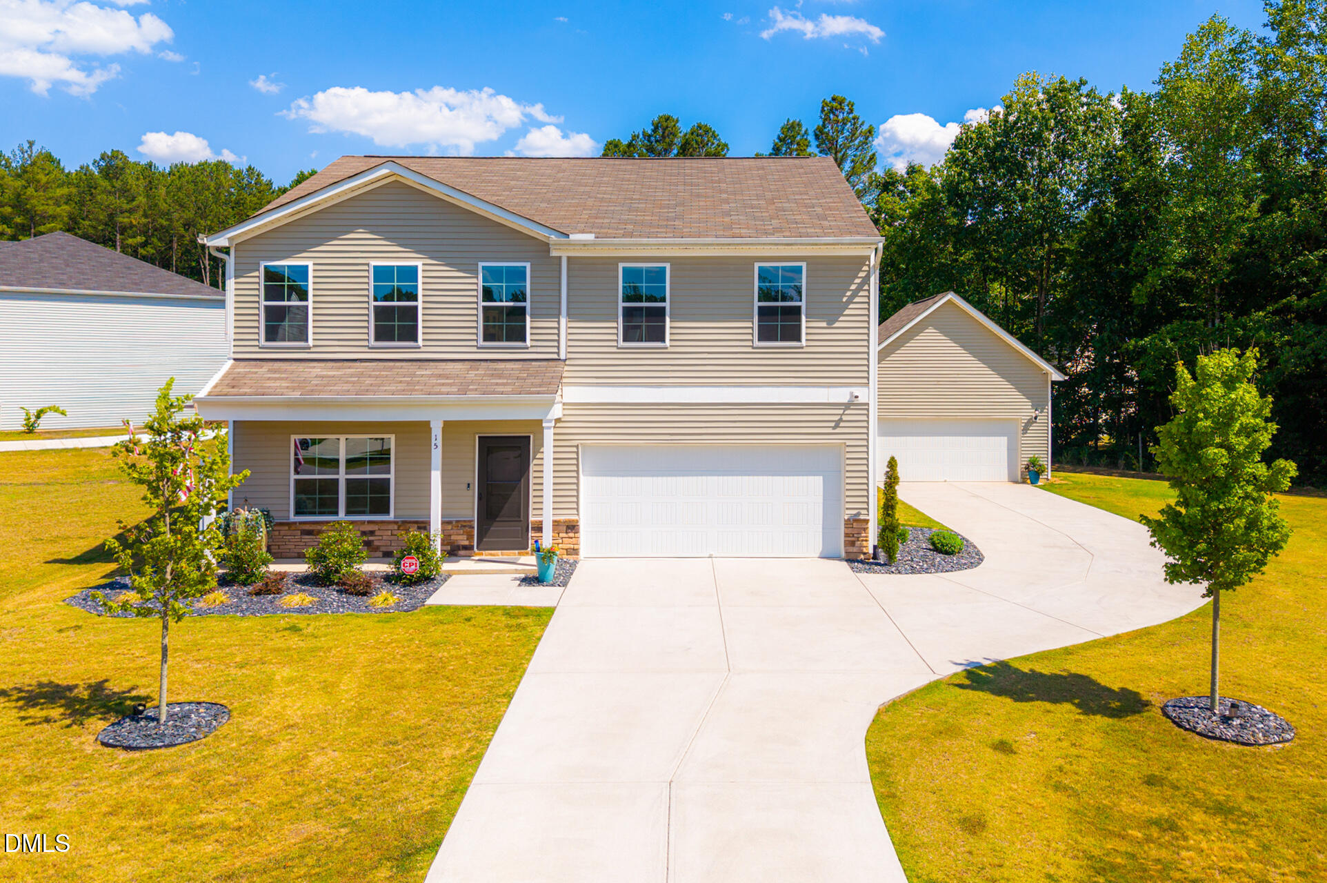 main property photo 2