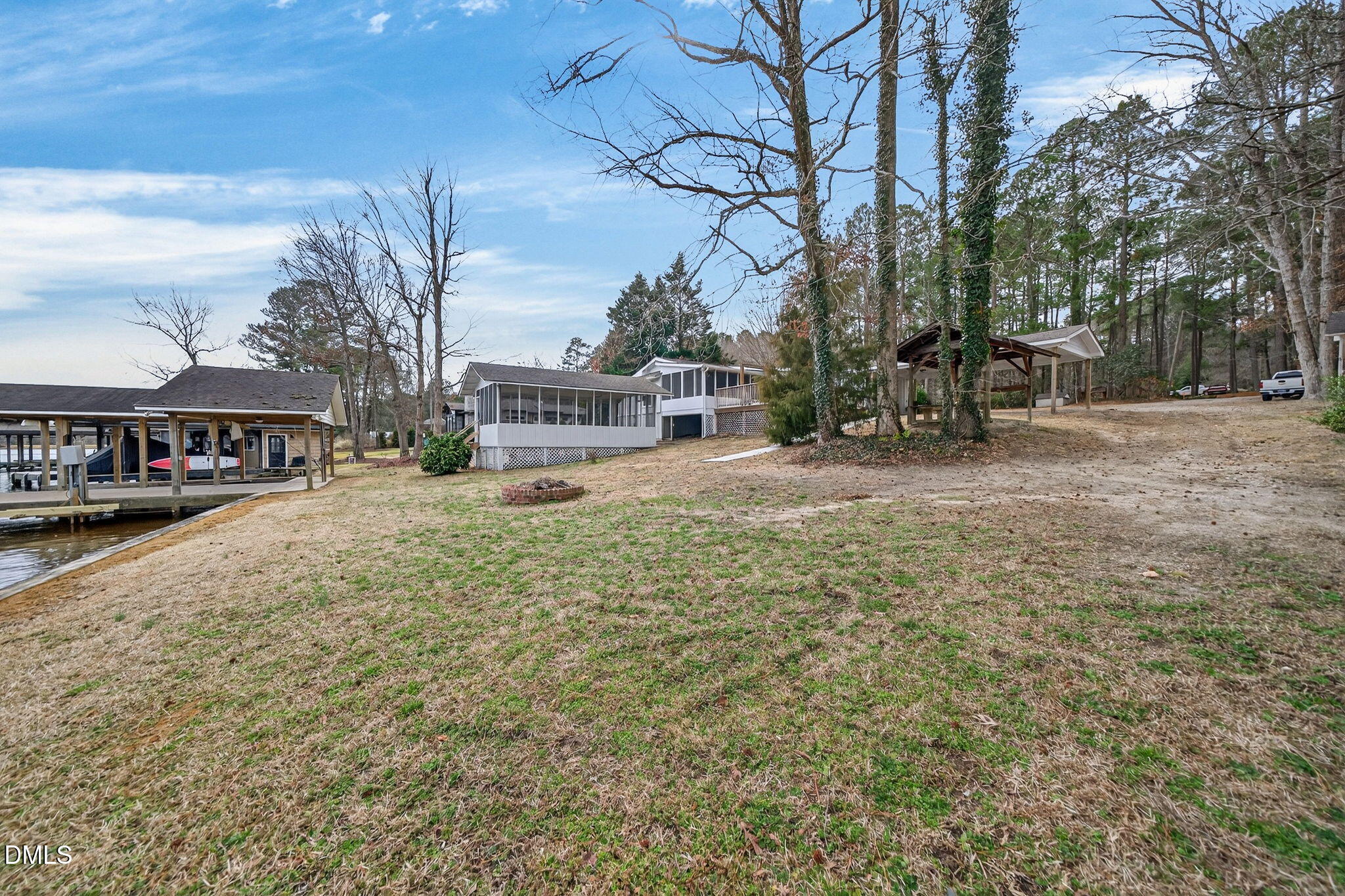 main property photo 28