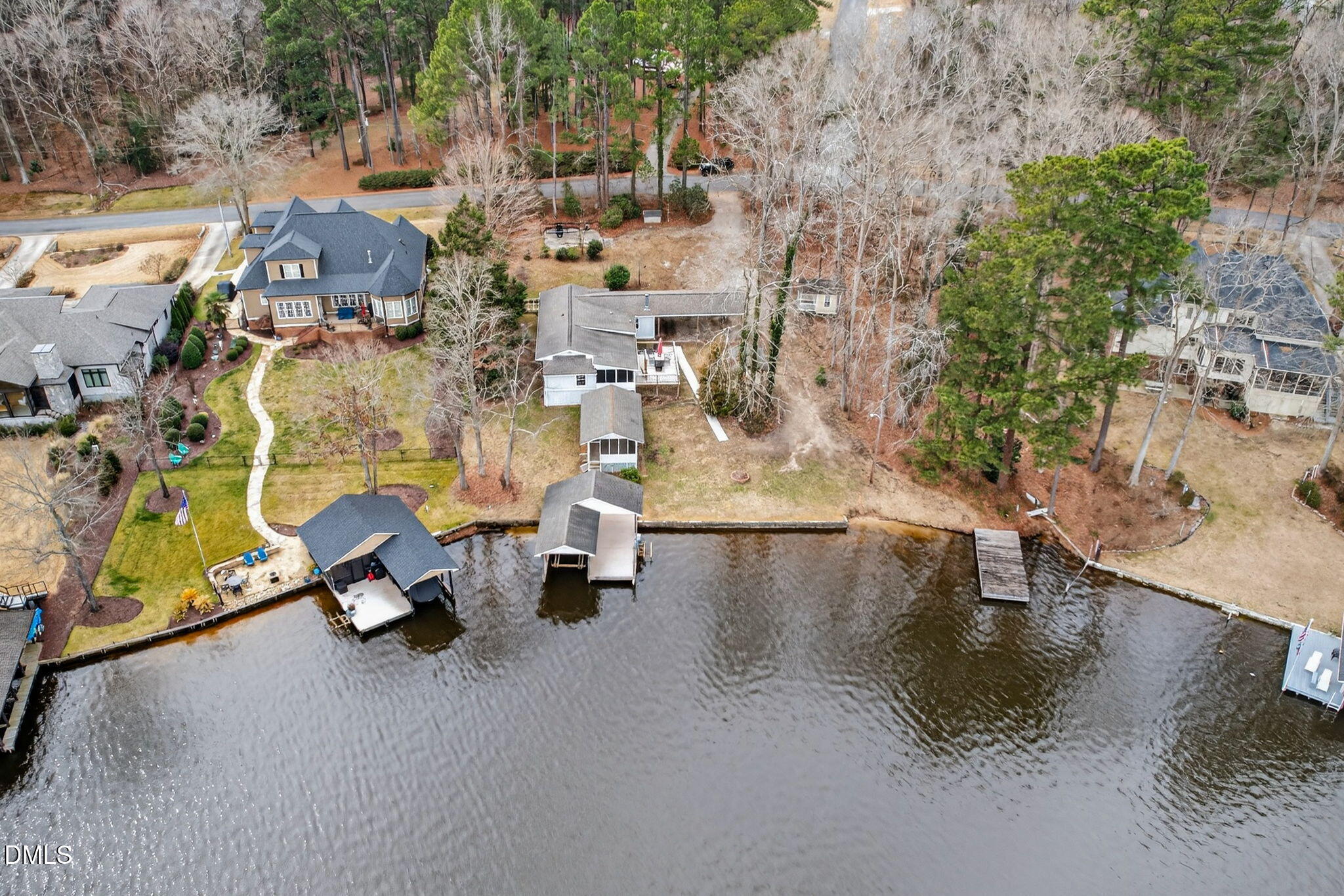 main property photo 40