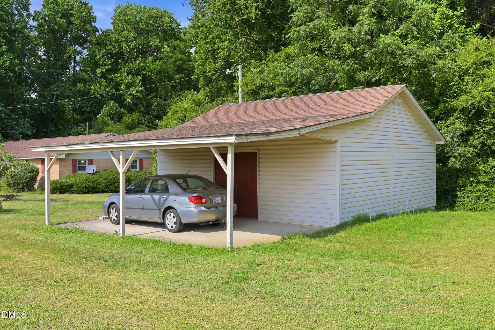 main property photo 3