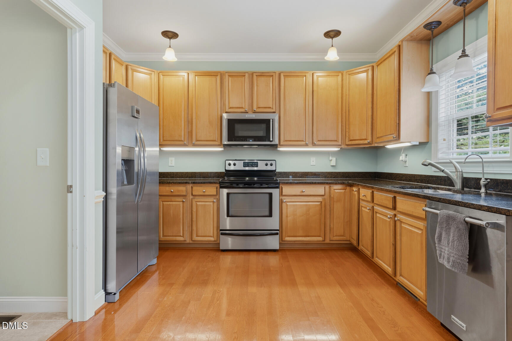 main property photo 11