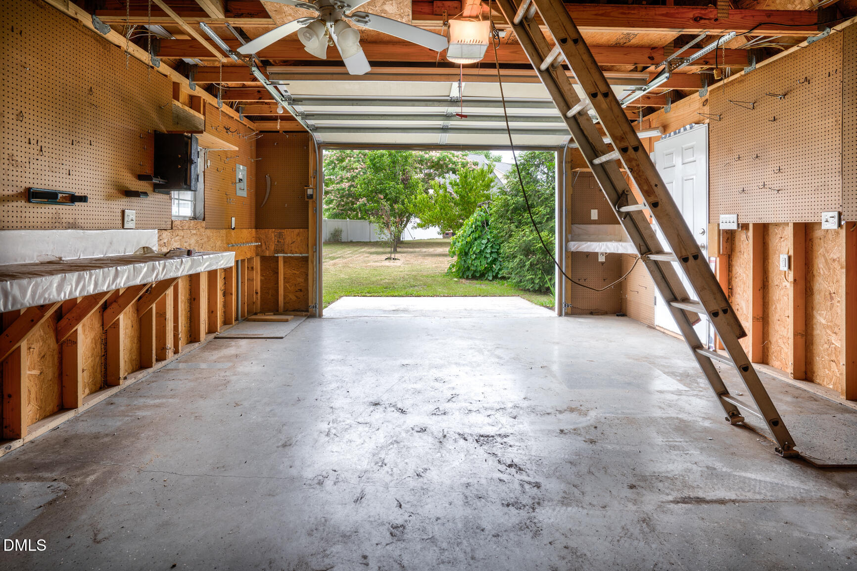 main property photo 46