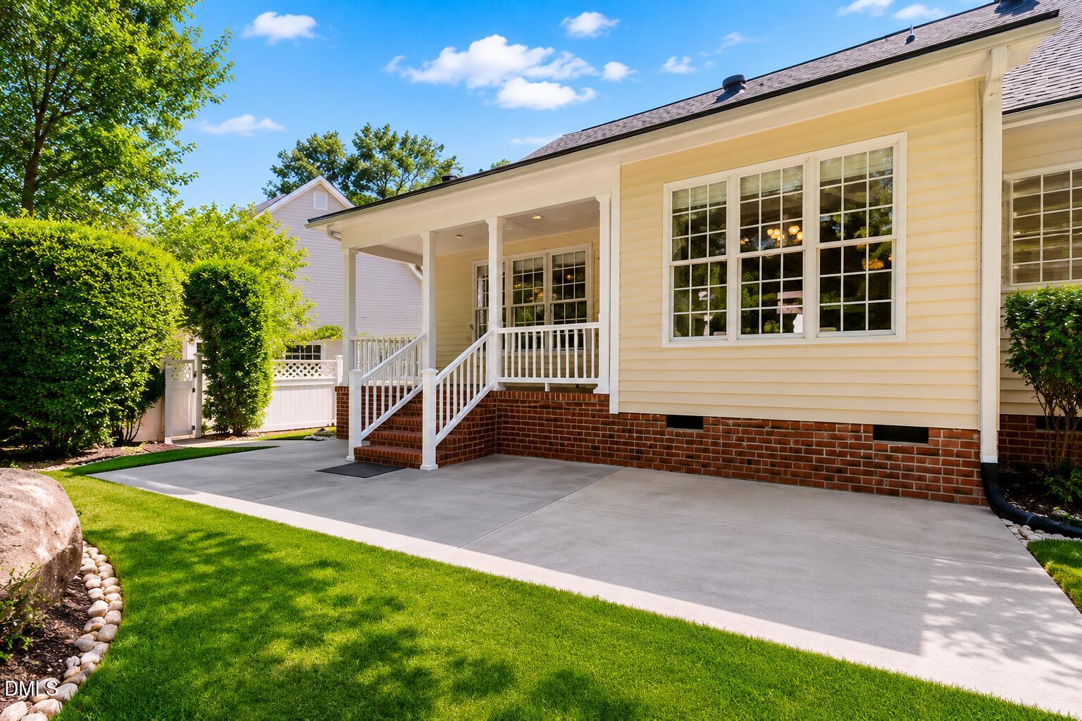 main property photo 41