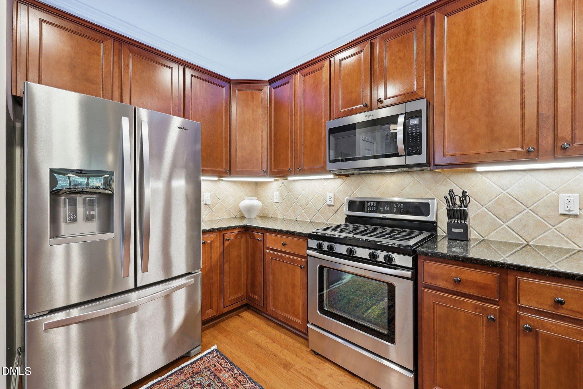 main property photo 14
