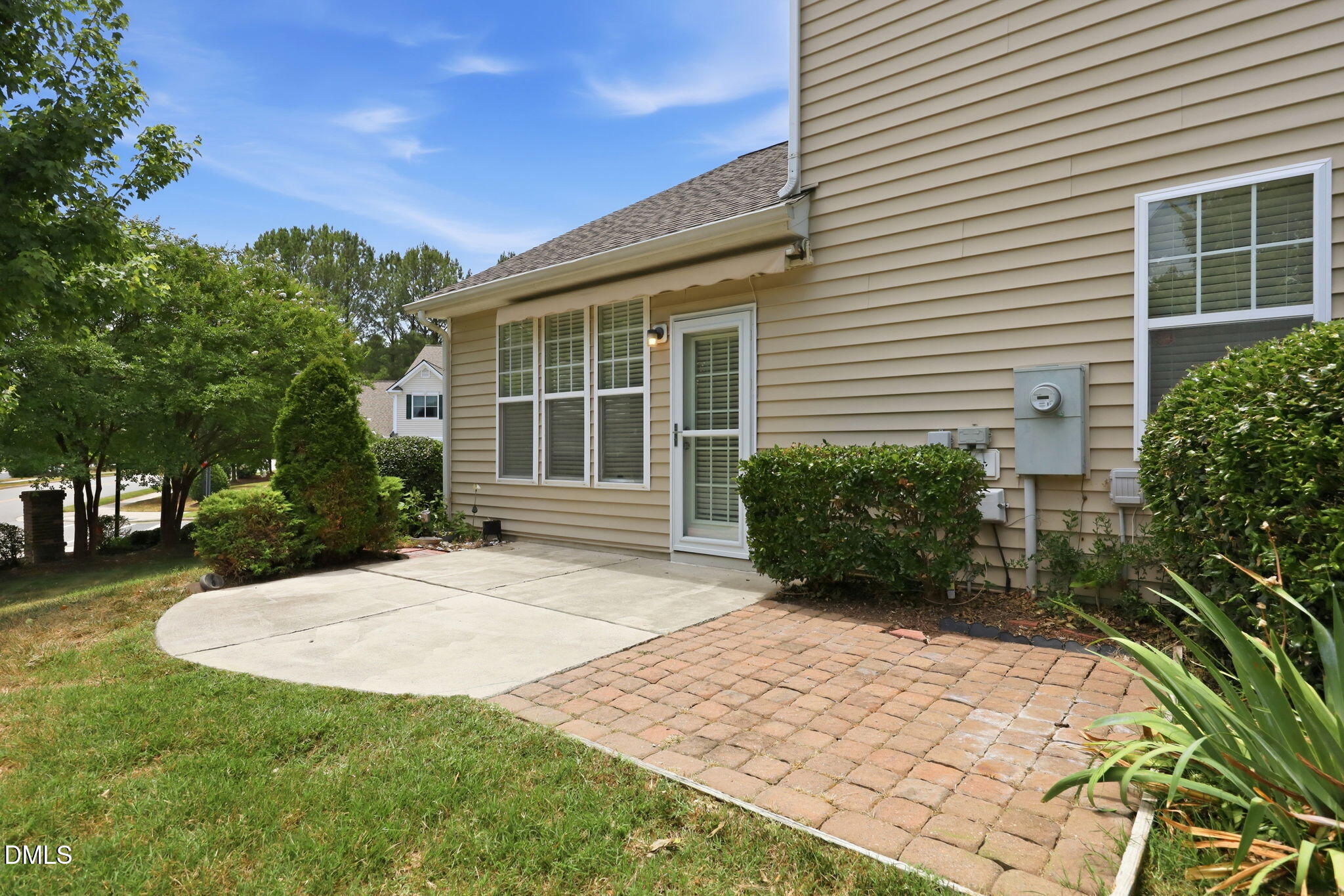 main property photo 36