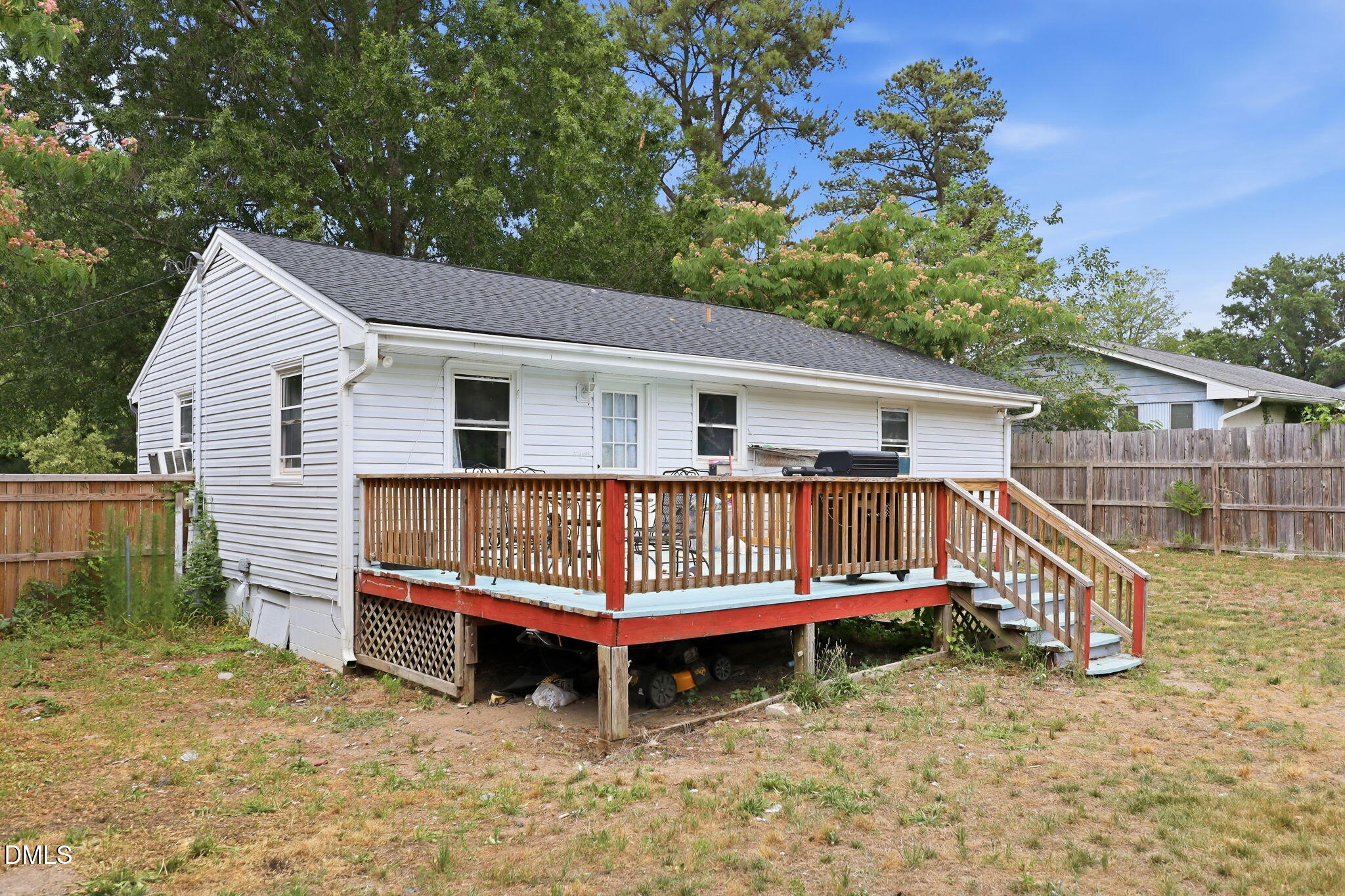 main property photo 14