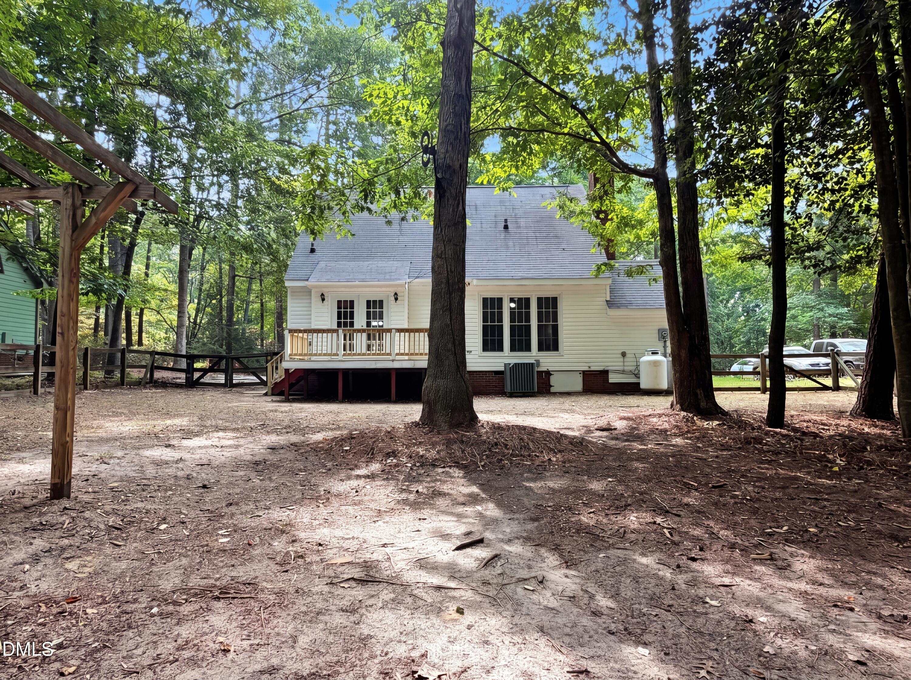 main property photo 18