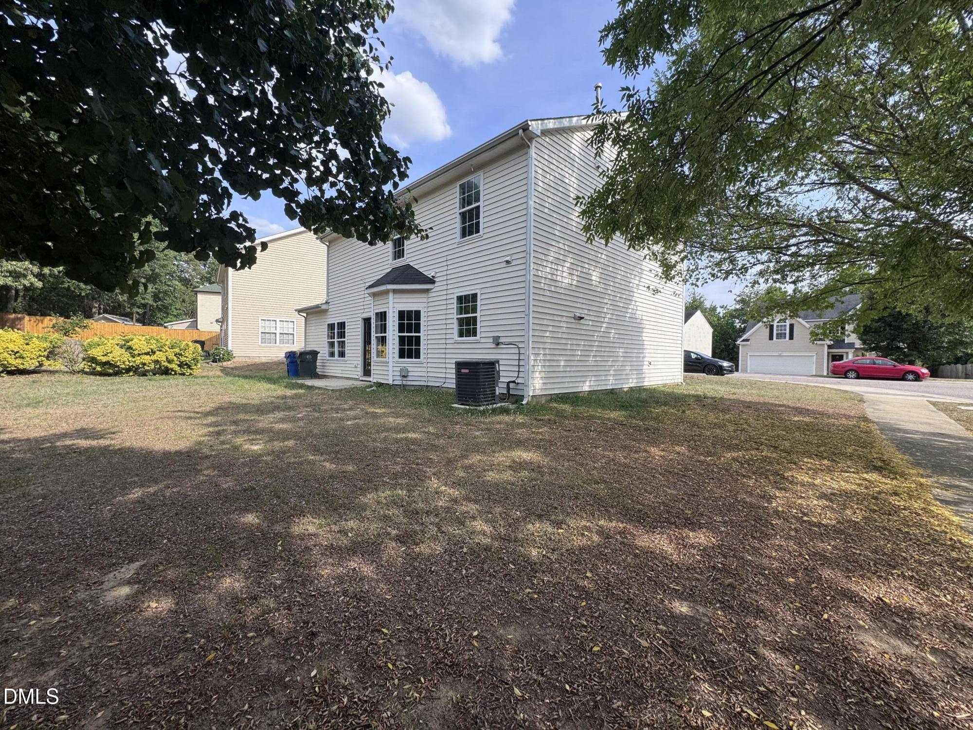 main property photo 30