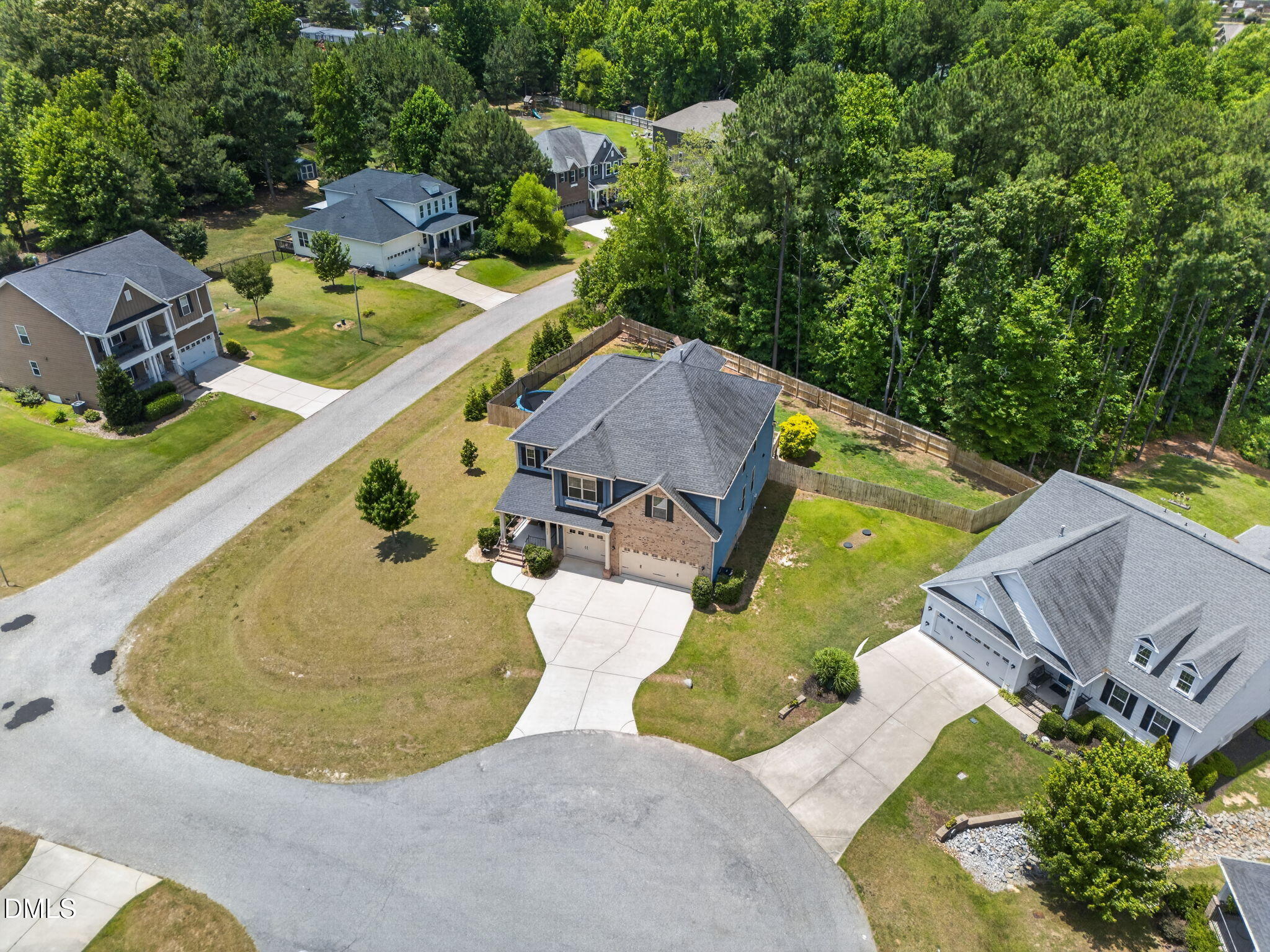 main property photo 40