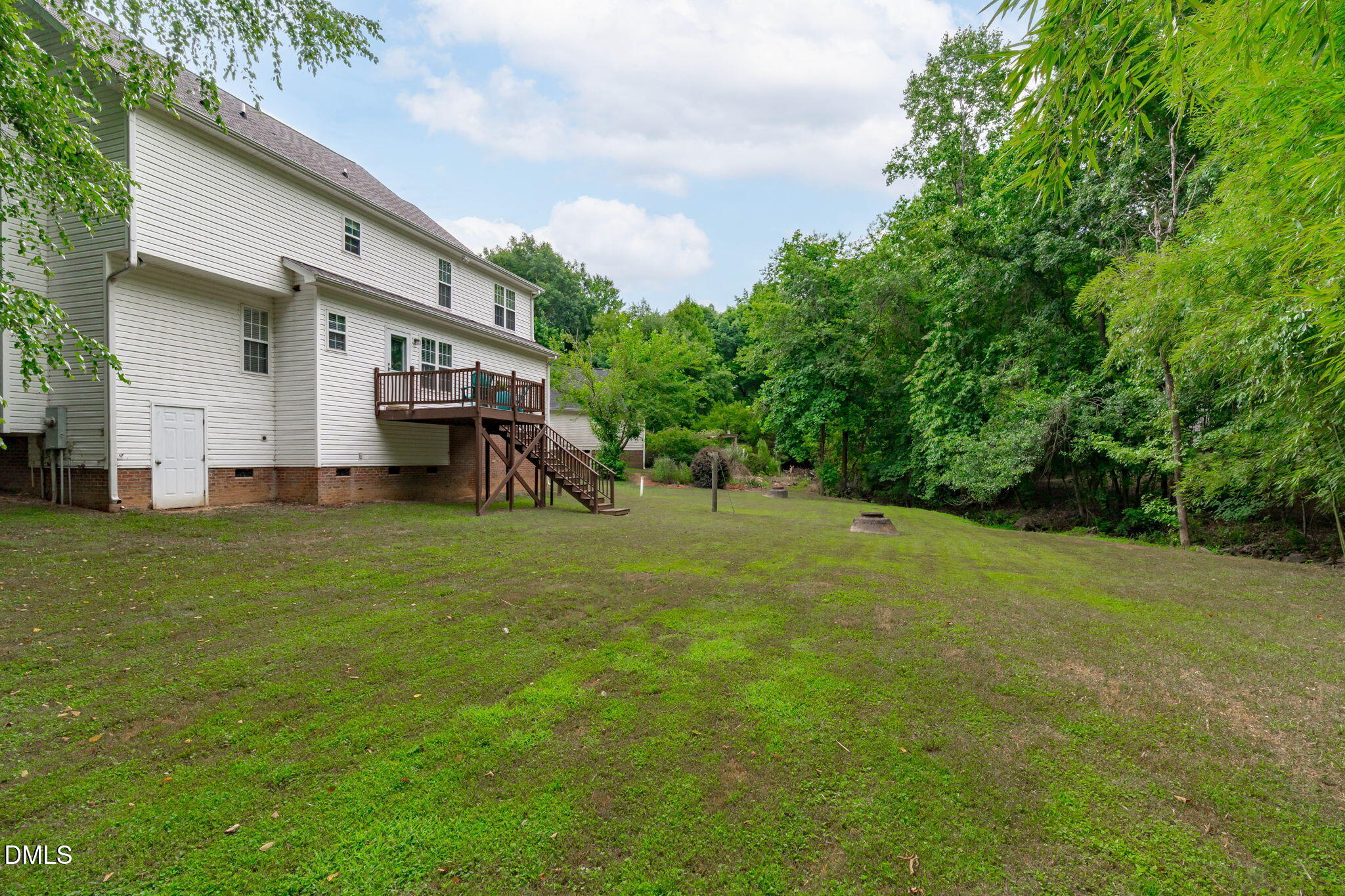 main property photo 30