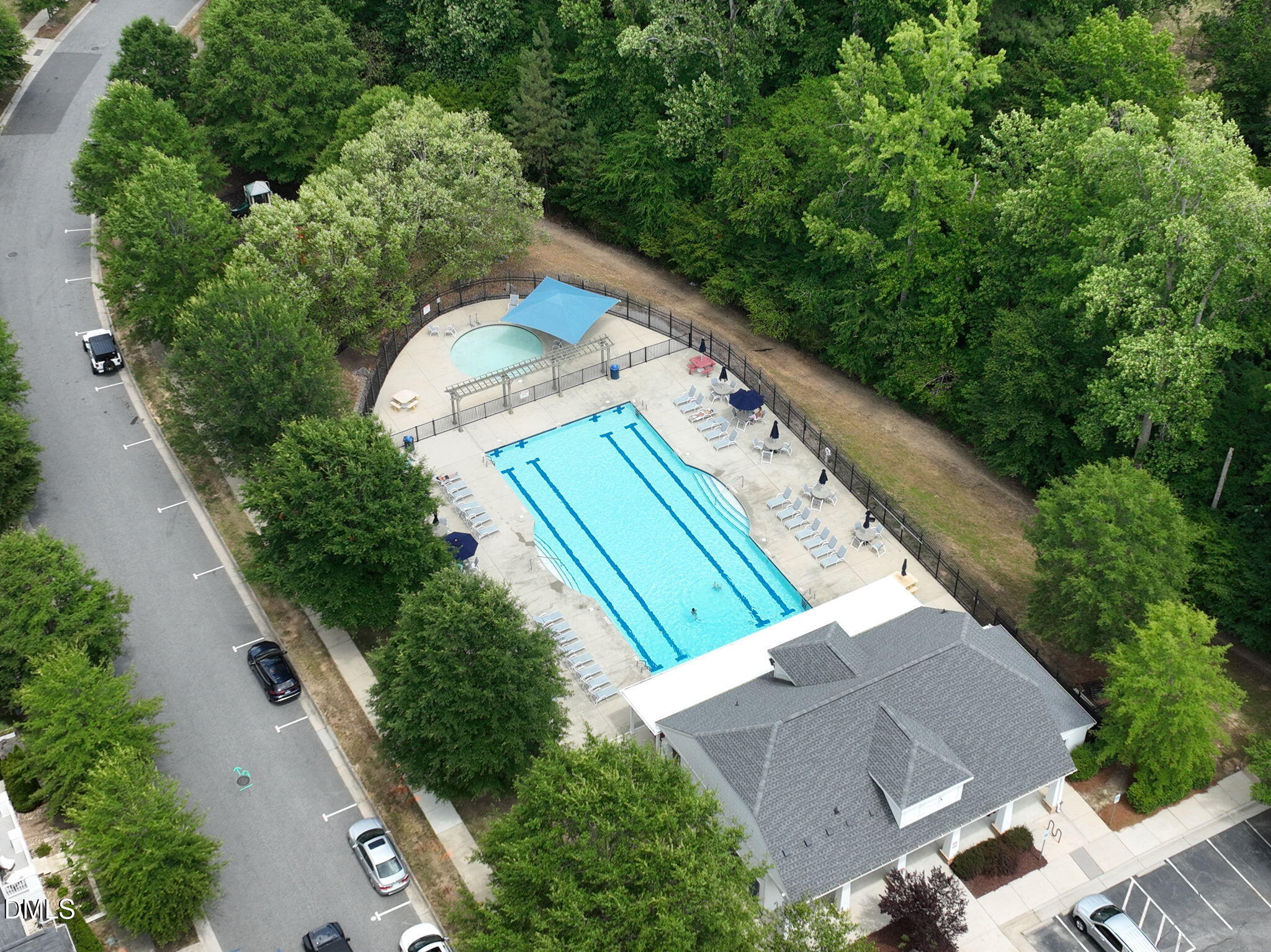 main property photo 47