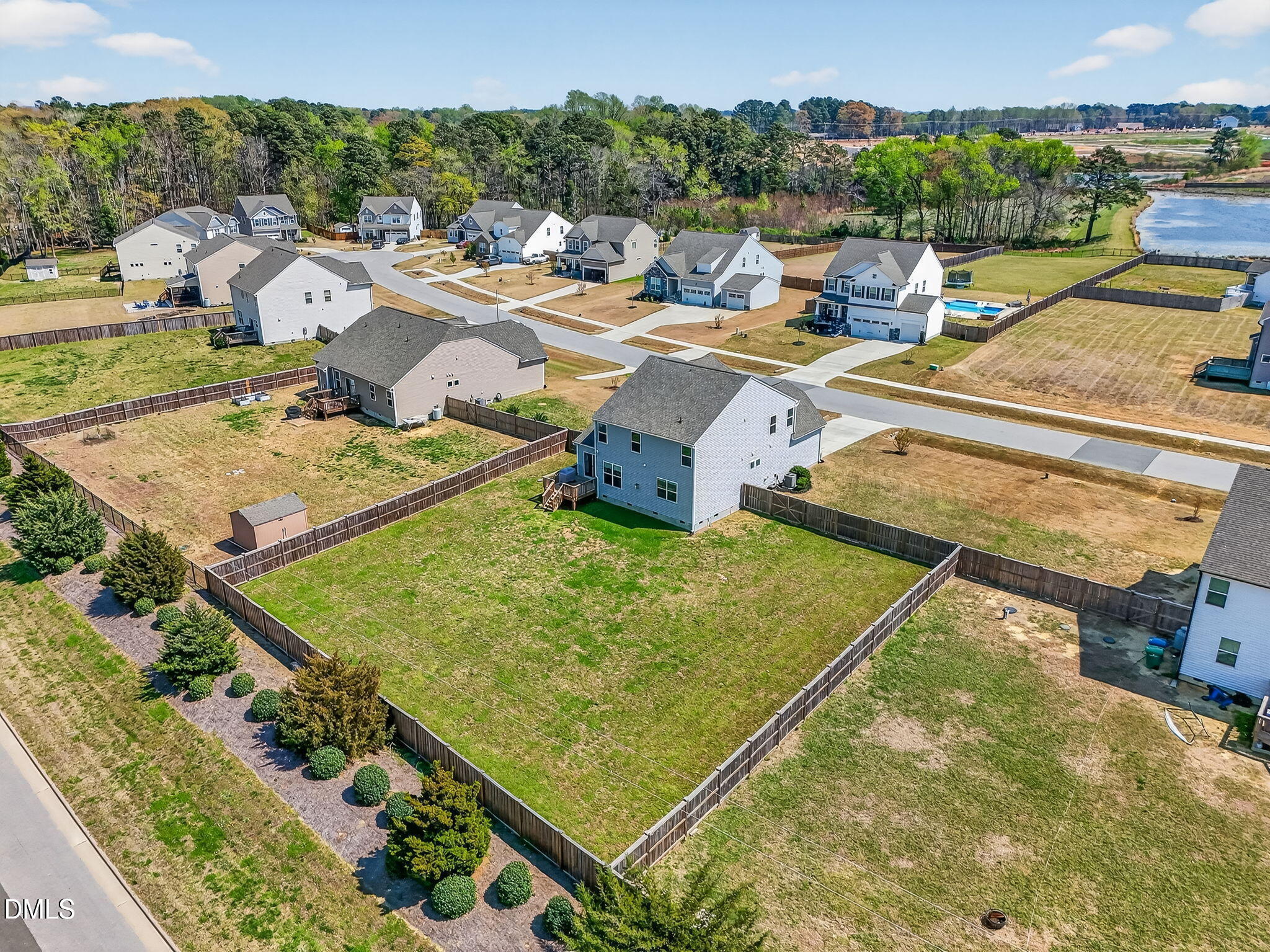 main property photo 40