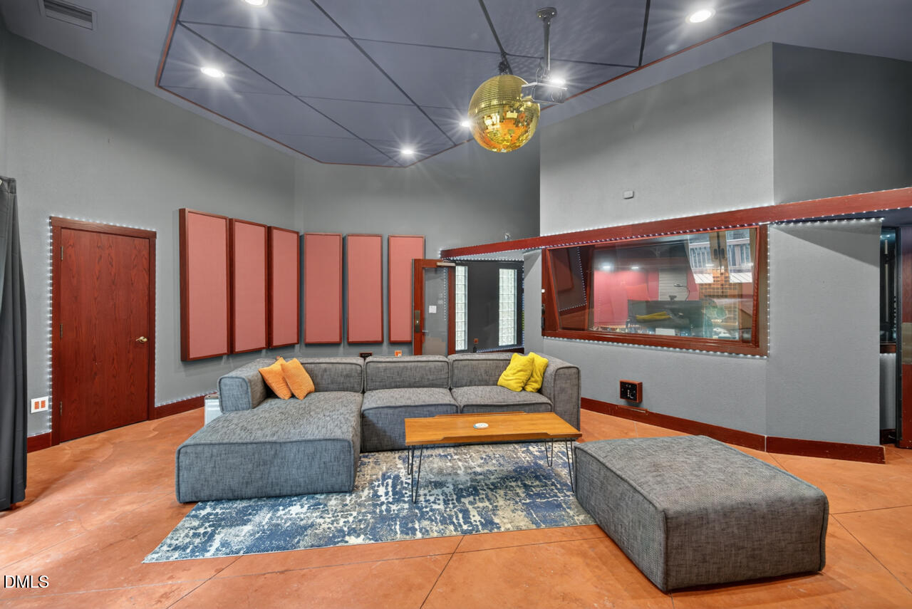 main property photo 62
