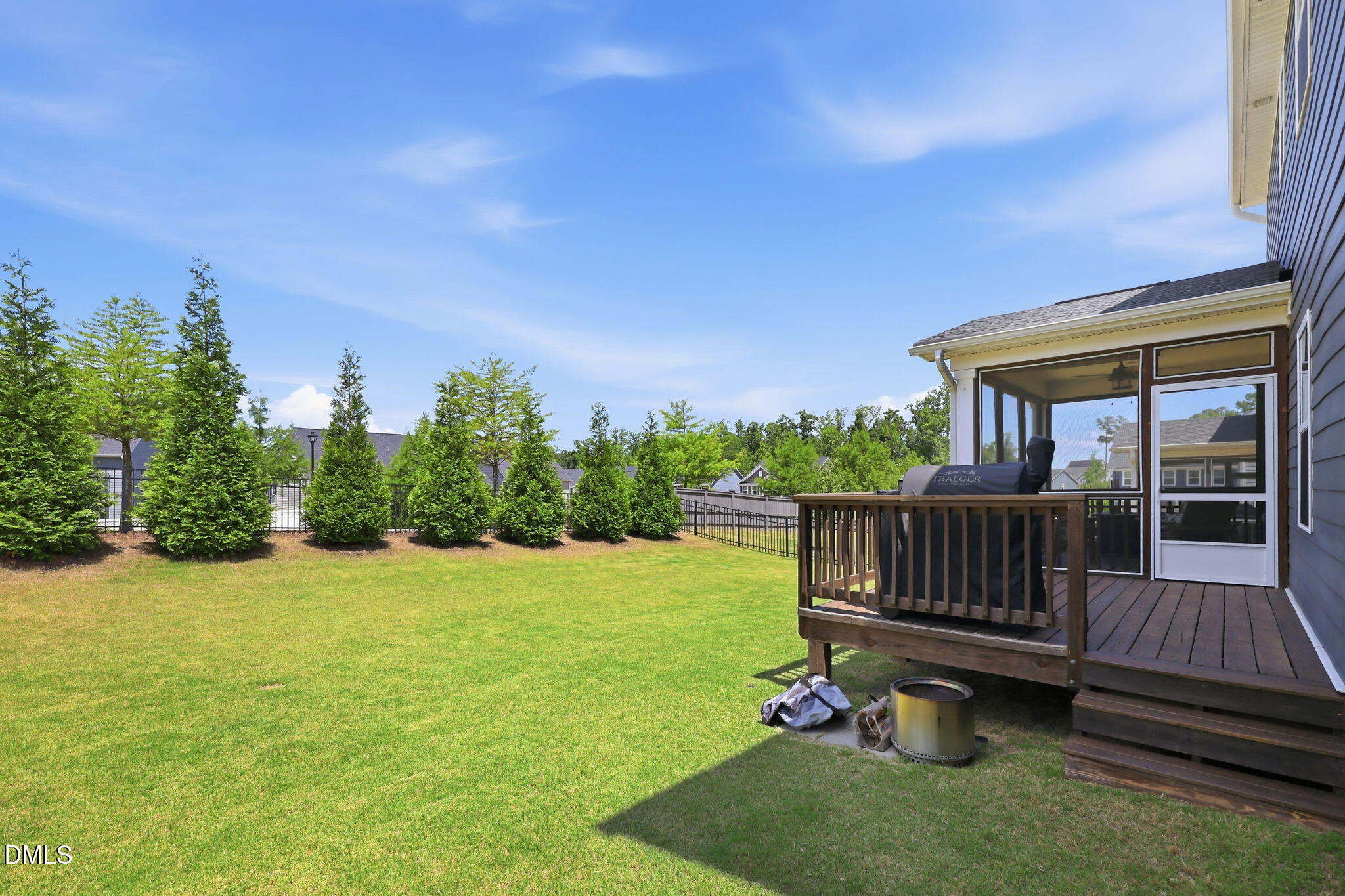 main property photo 30