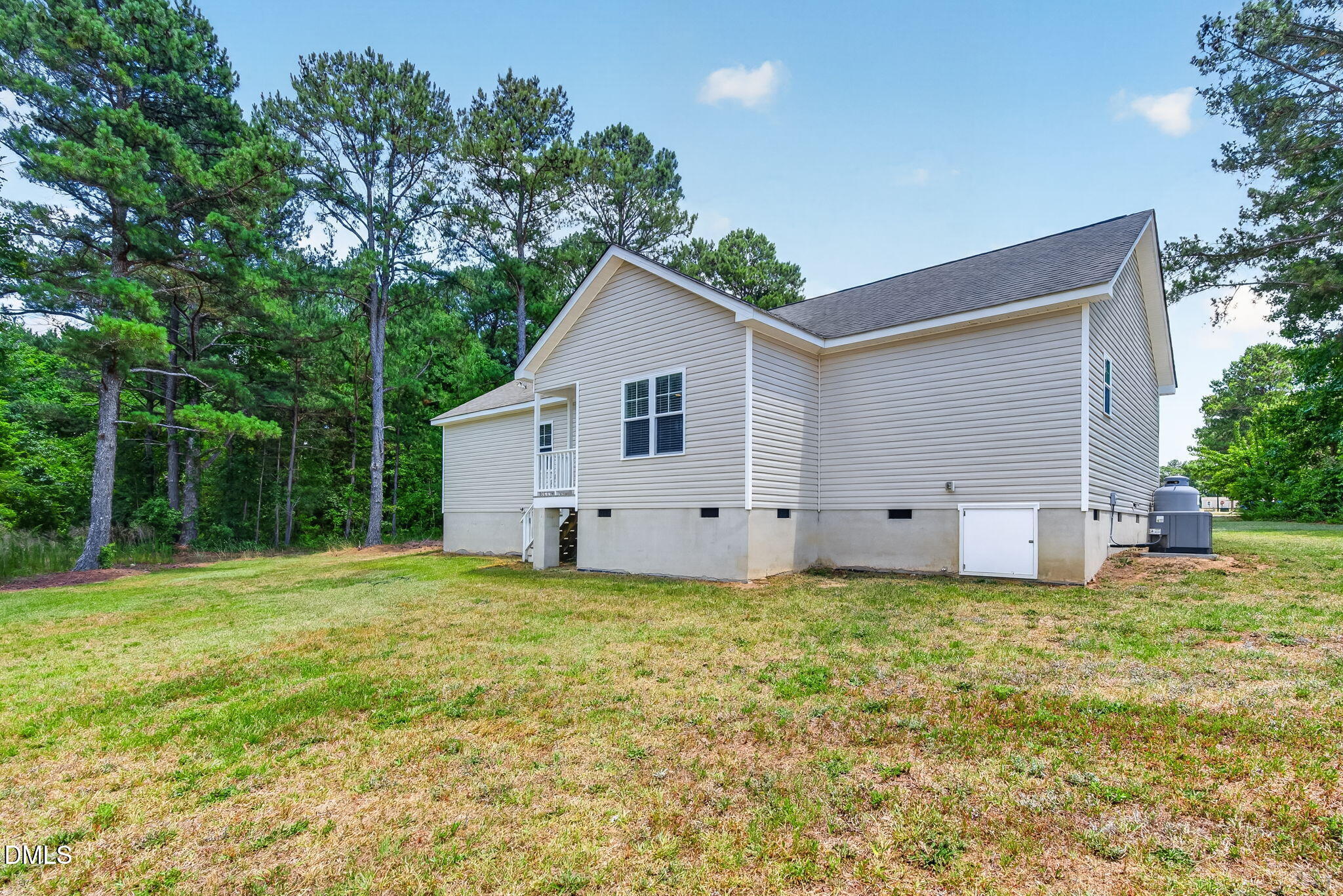 main property photo 41