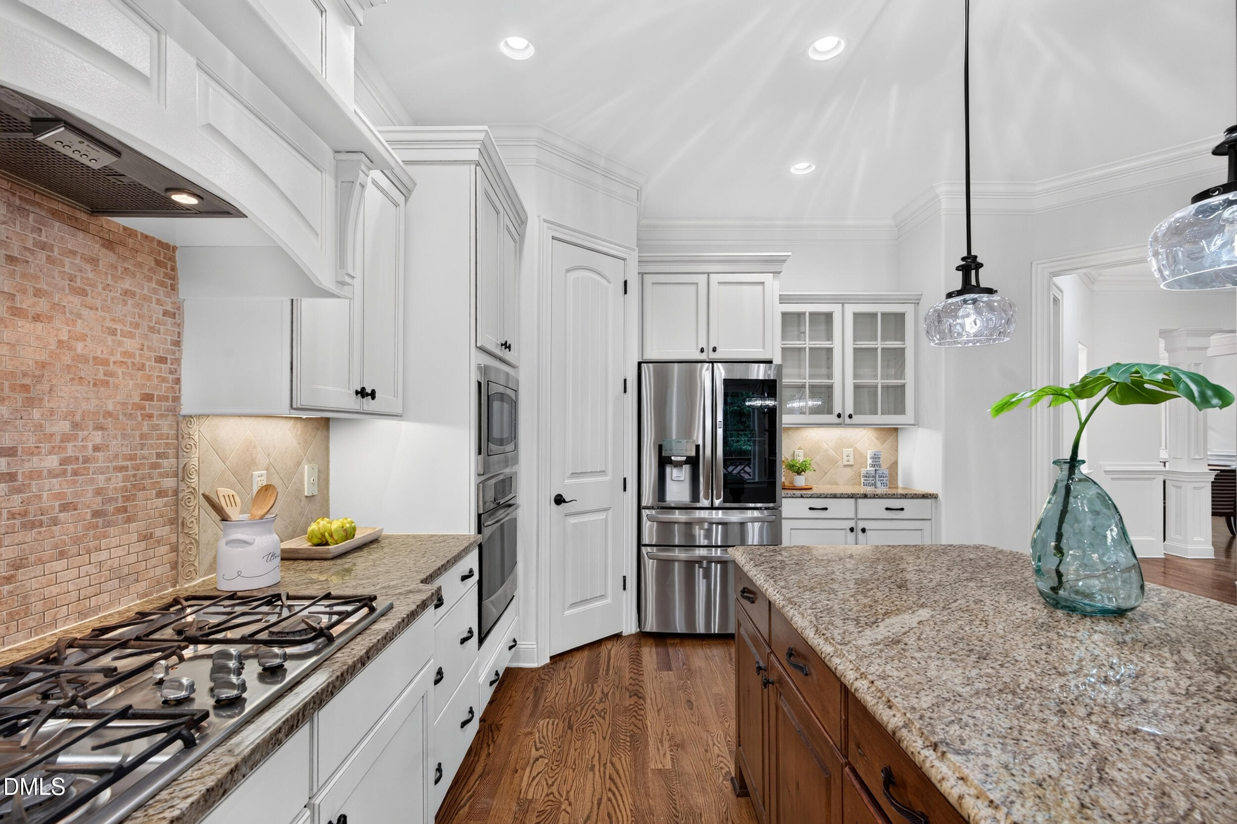 main property photo 18